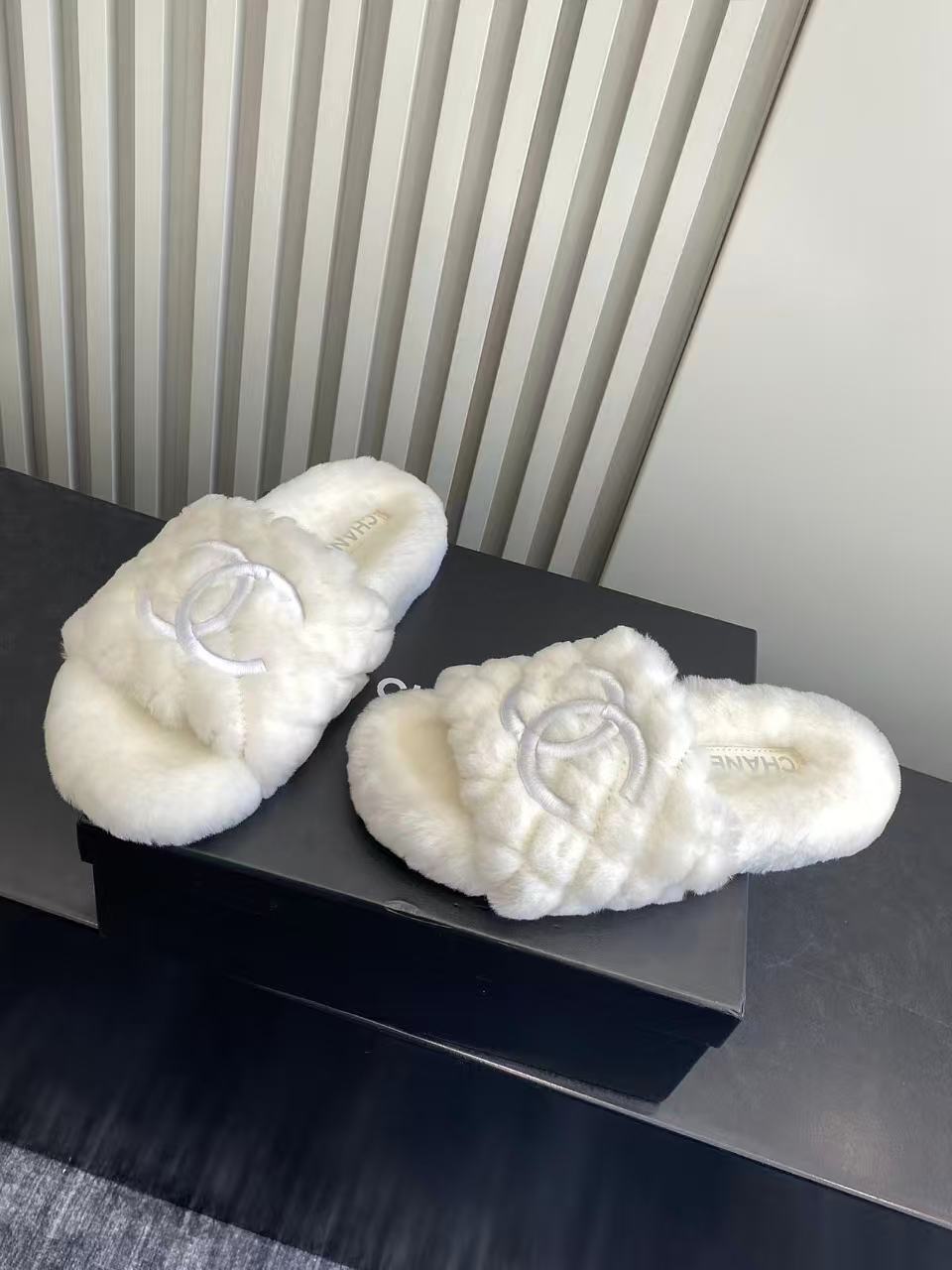 Luxury White Faux Fur Quilted Slides - Elegant Designer Slippers