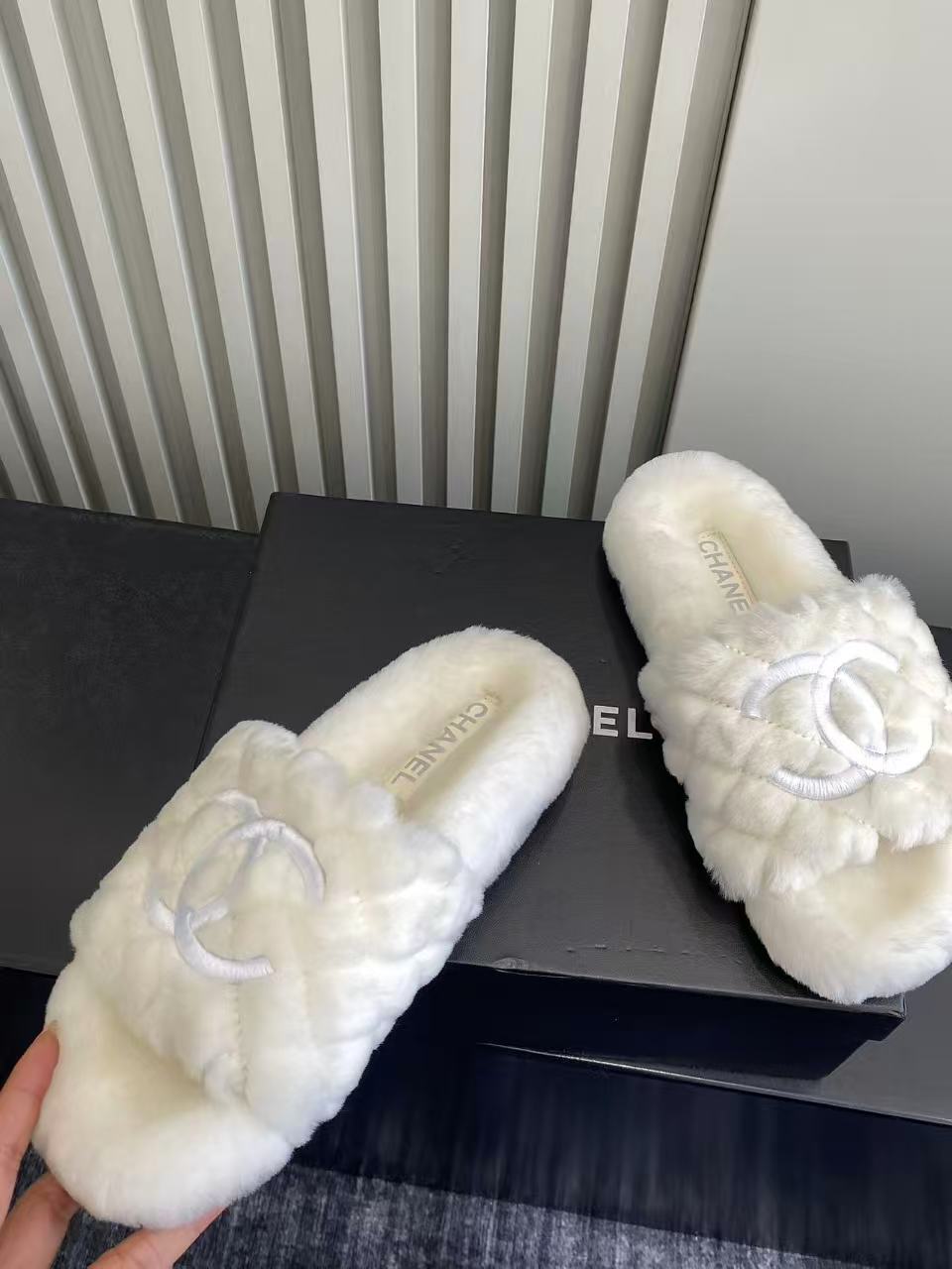 Luxury White Faux Fur Quilted Slides - Elegant Designer Slippers