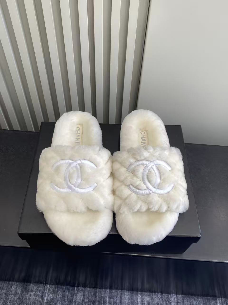 Luxury White Faux Fur Quilted Slides - Elegant Designer Slippers