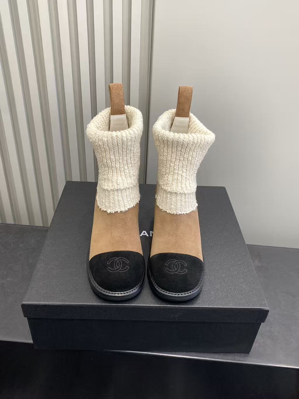 Luxury Two-Tone Suede Ankle Boots with Knit Collar