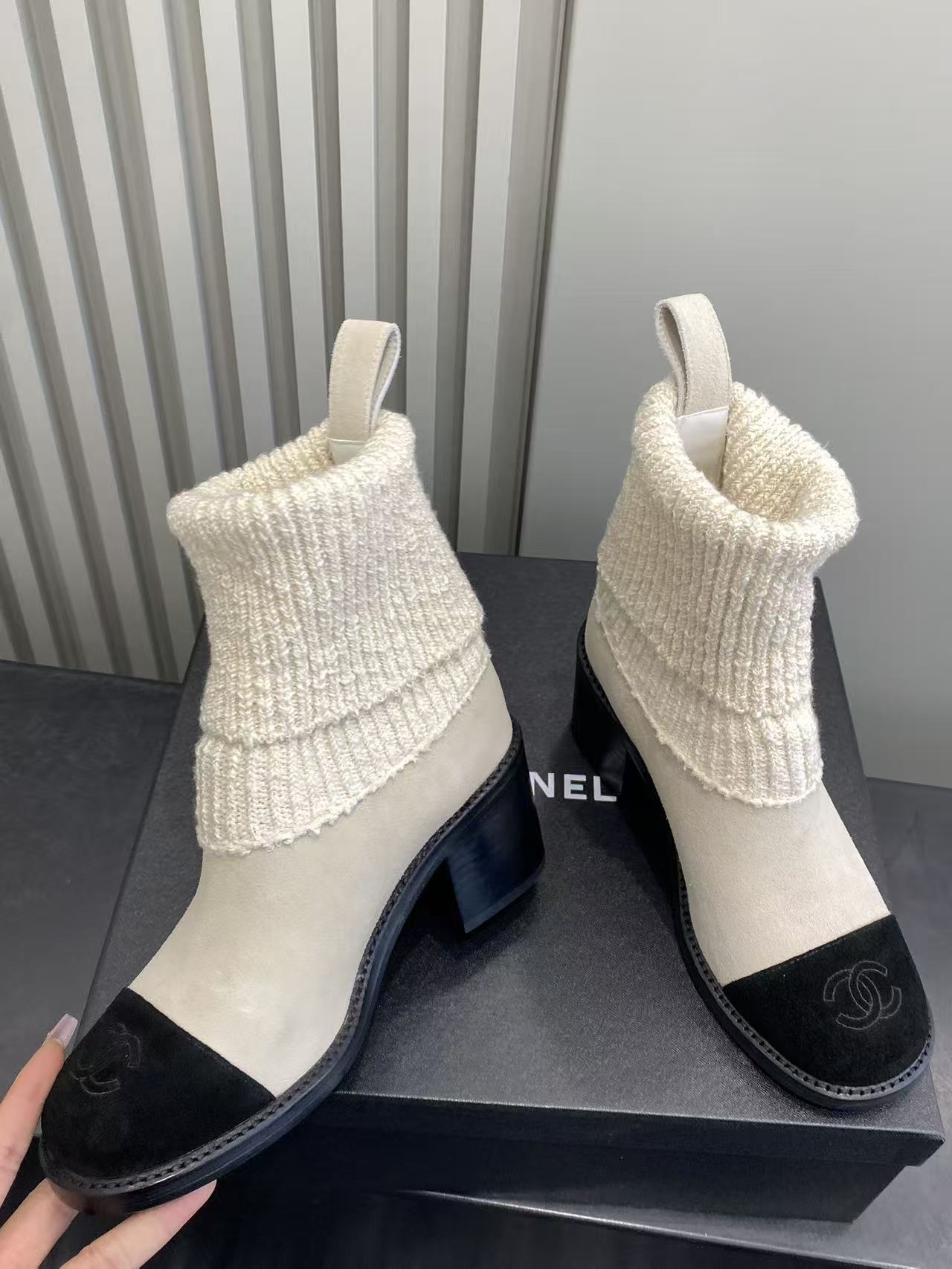 Luxury Two-Tone Suede & Ribbed Knit Ankle Boots - Elegant Cap Toe