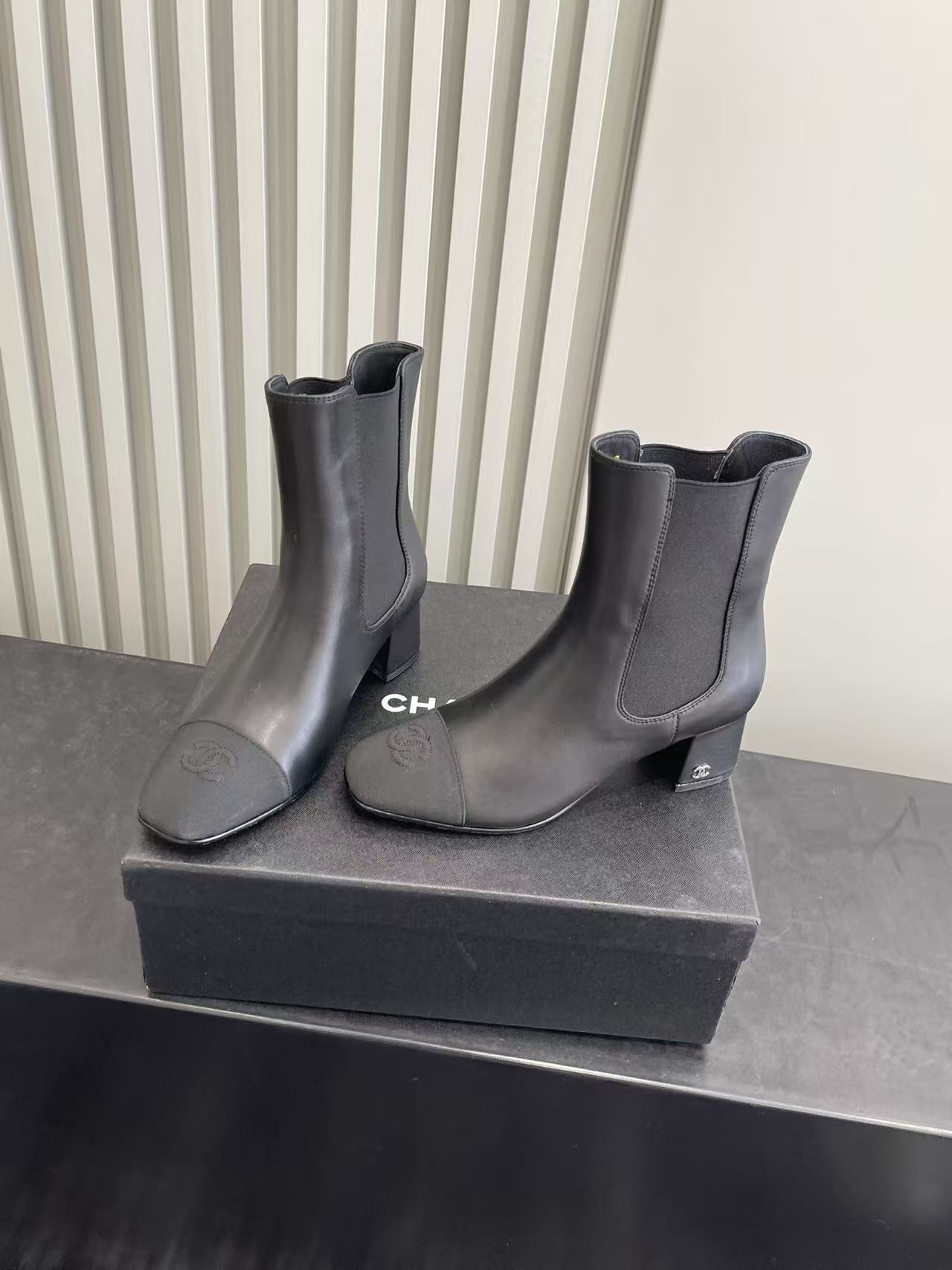 Chanel Black Leather Chelsea Boots with CC Logo Block Heel