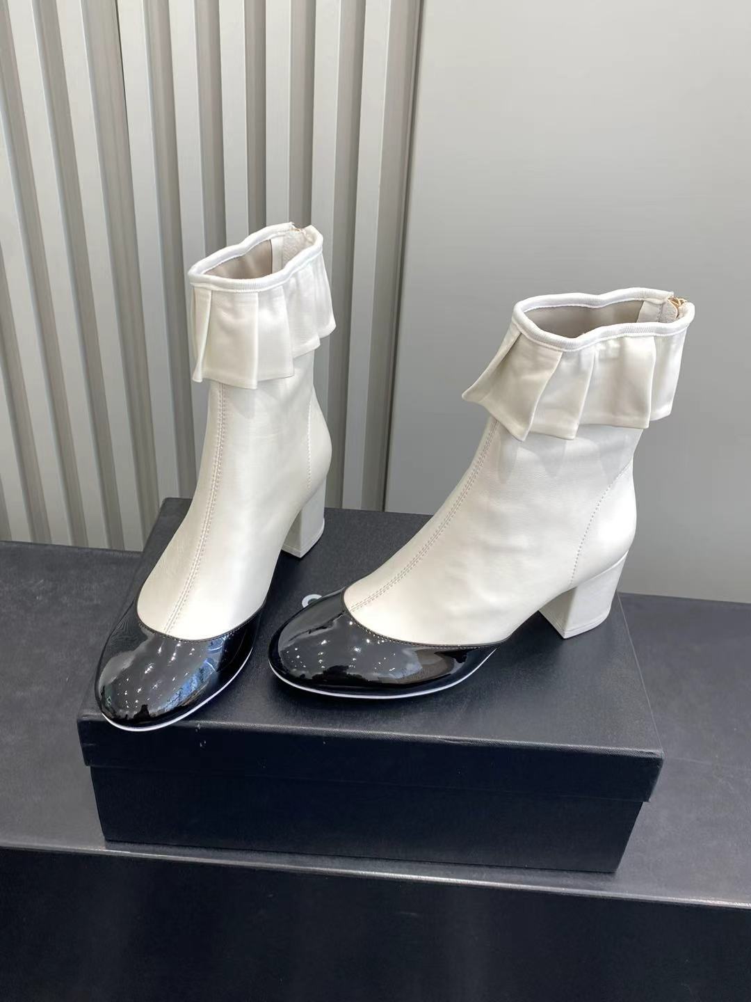 Elegant Two-Tone Ruffle Ankle Boots - Chic Block Heel Designer Style