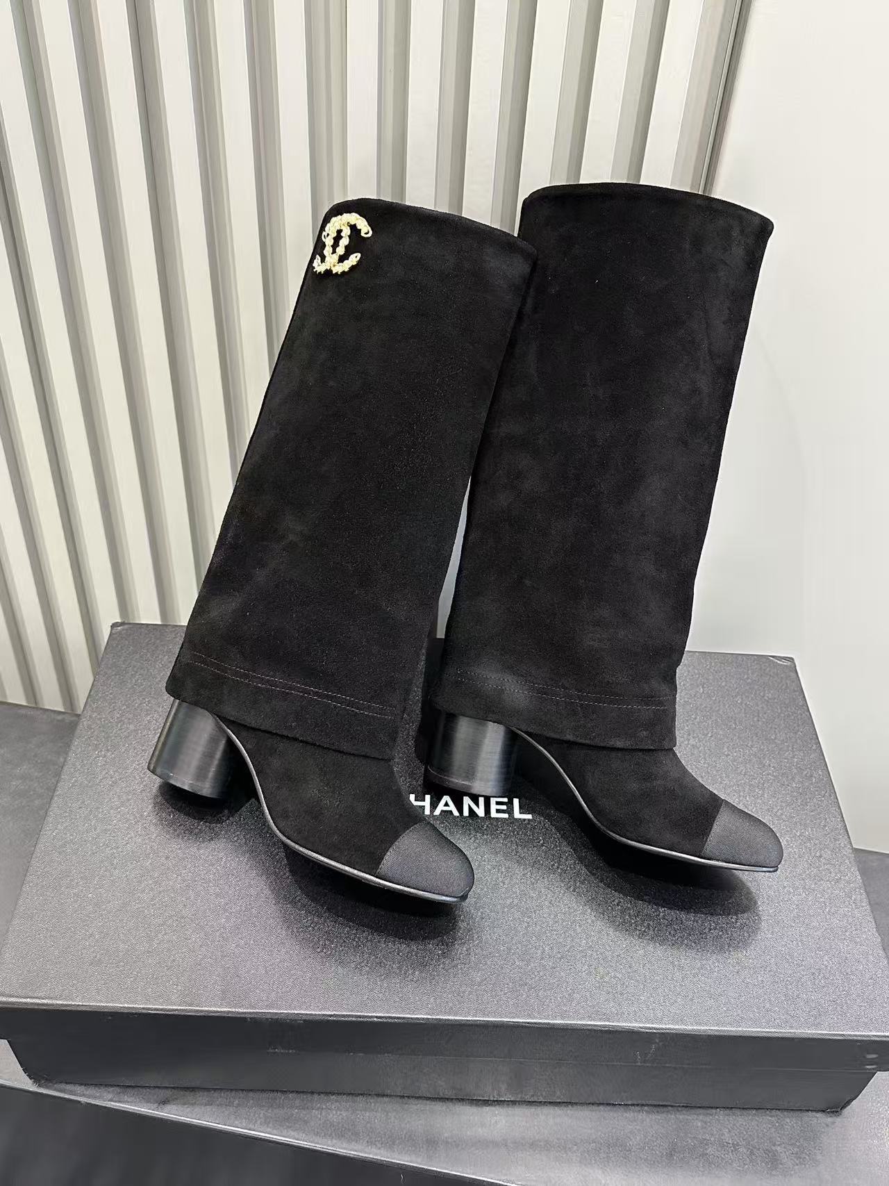 Elegant Black Suede Knee-High Boots with Pearl CC Logo Accent