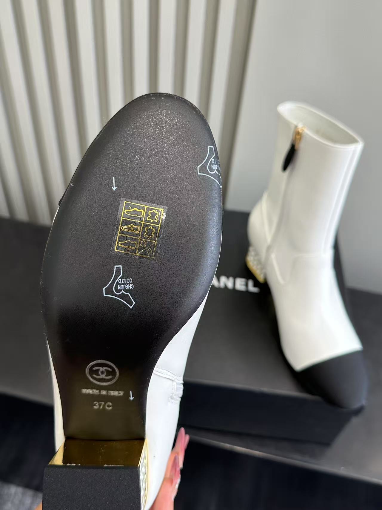 Luxury Pearl Block Heel Two-Tone Leather Ankle Boots