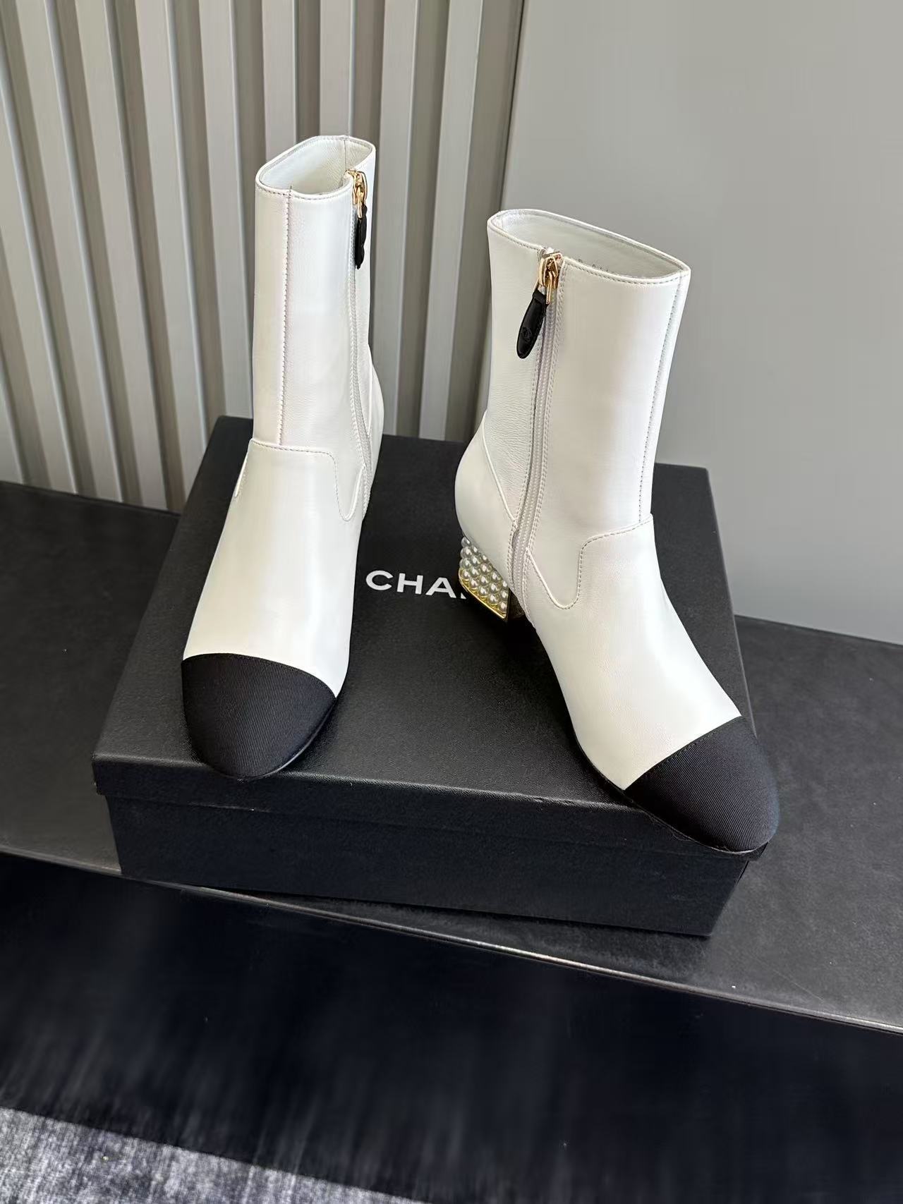 Luxury Pearl Block Heel Two-Tone Leather Ankle Boots