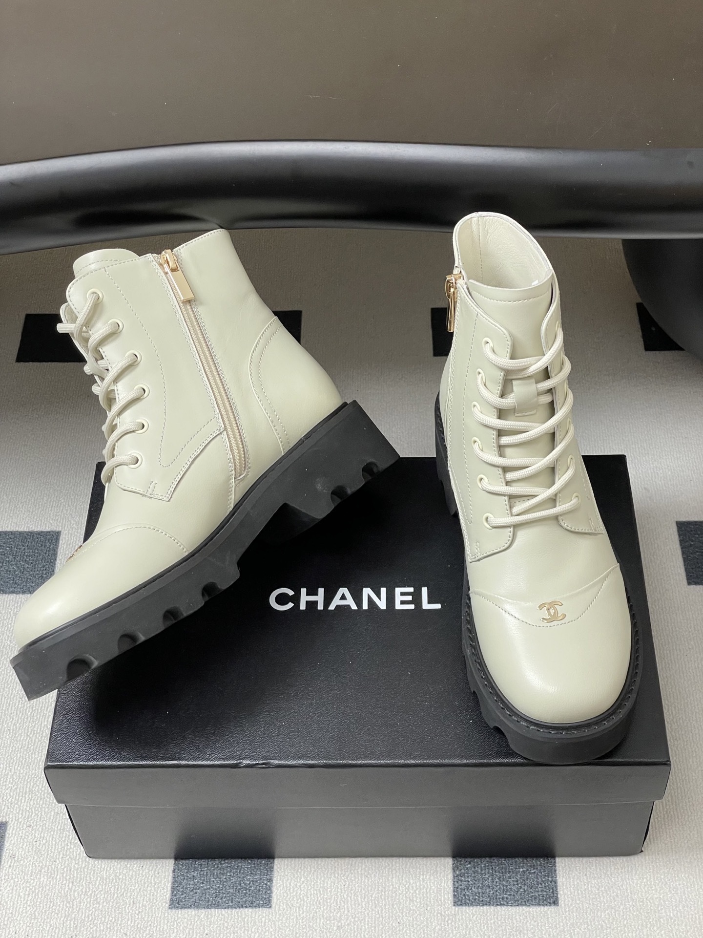 Luxury Cream Leather Combat Boots - Chunky Lug Sole Lace-Up