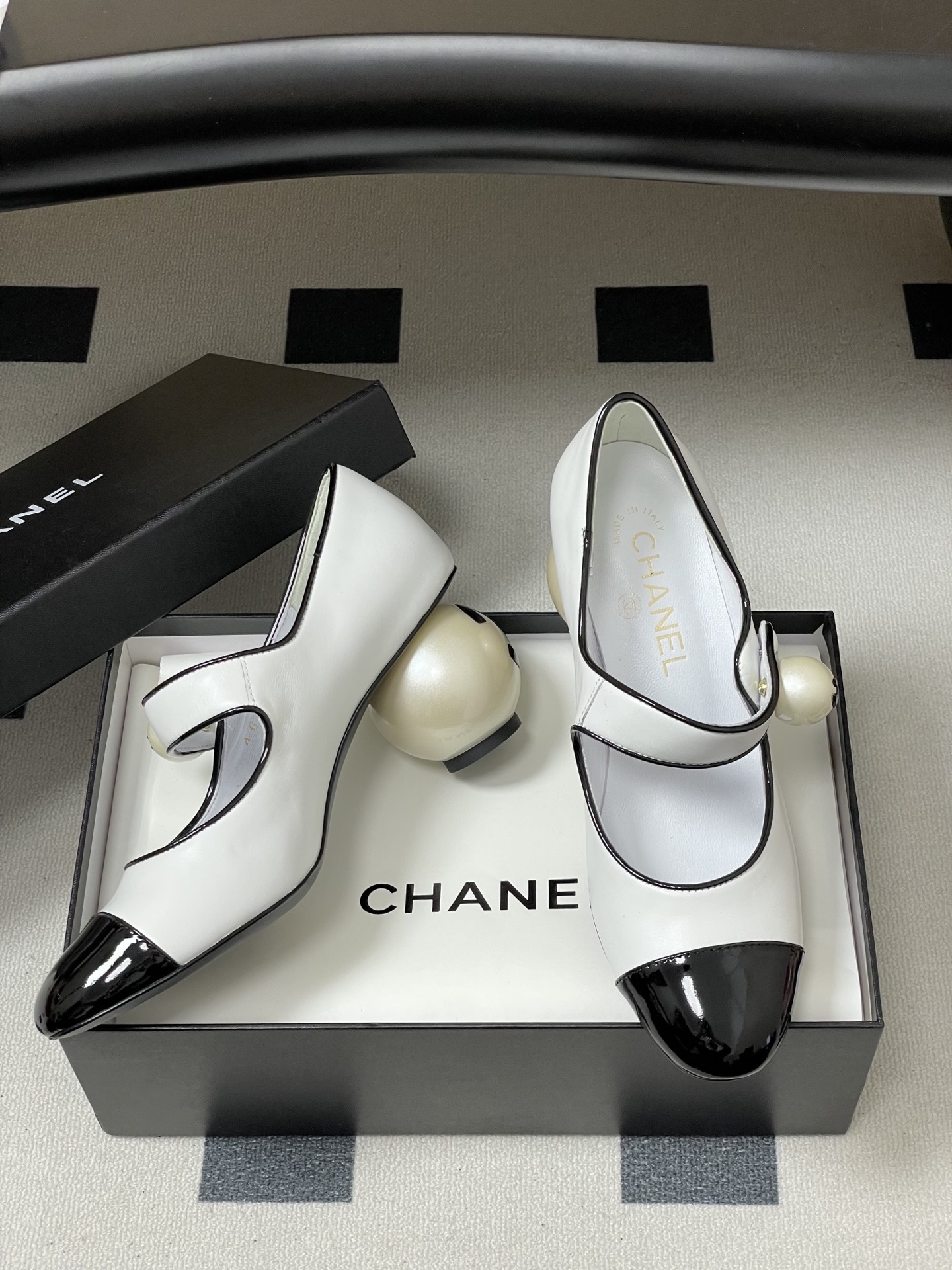 Chanel White Leather Mary Jane Pumps with Iconic Pearl Heel