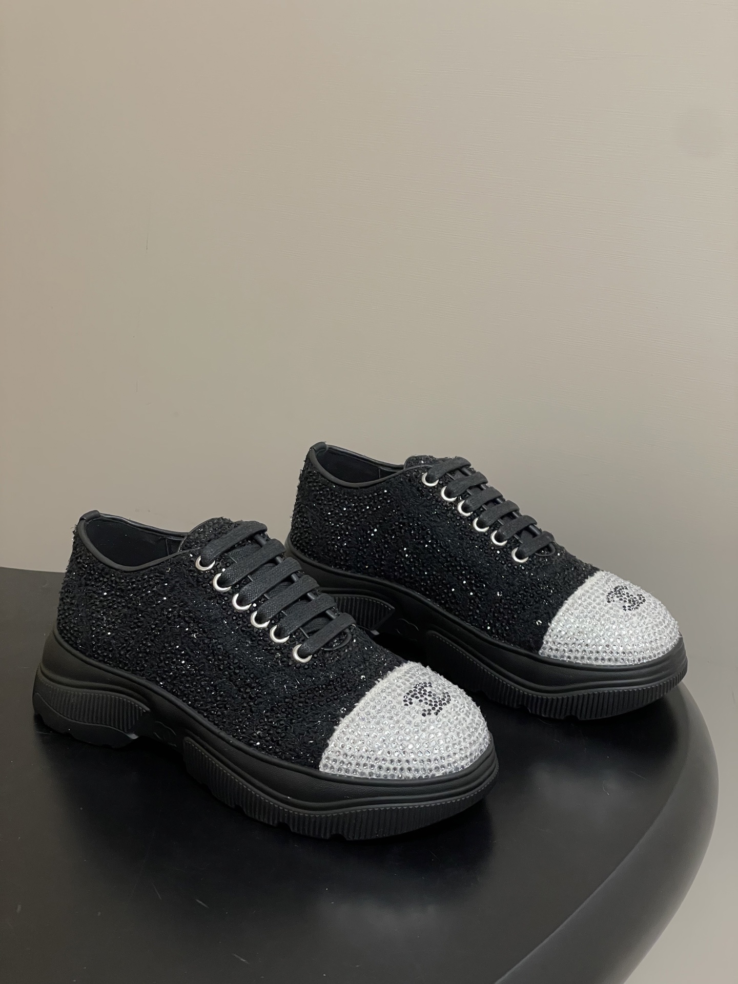 Women’s Luxury Crystal-Embellished Platform Sneakers – Black/Silver
