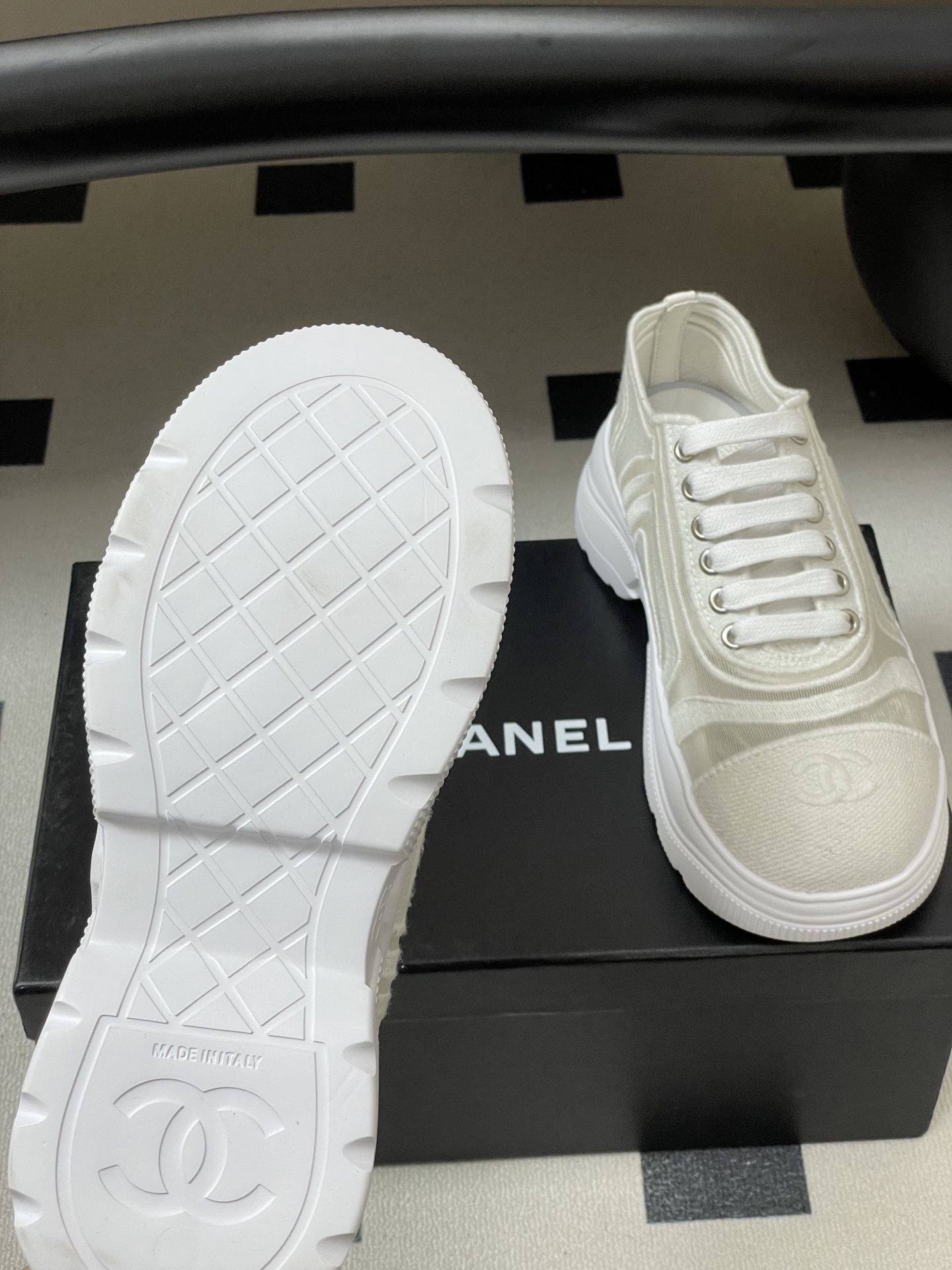 Luxury White Mesh Platform Sneakers - Premium Breathable Sporty Shoes