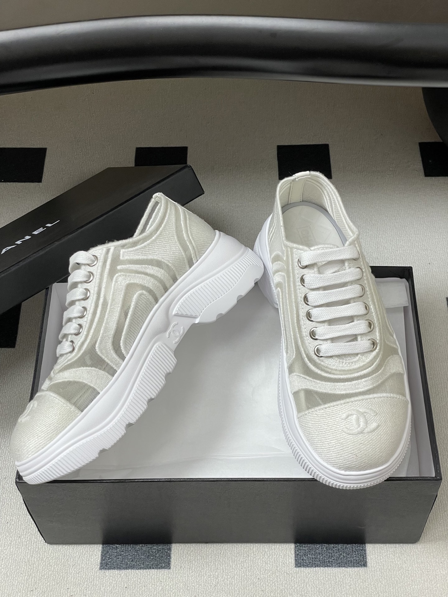 Luxury White Mesh Platform Sneakers - Premium Breathable Sporty Shoes