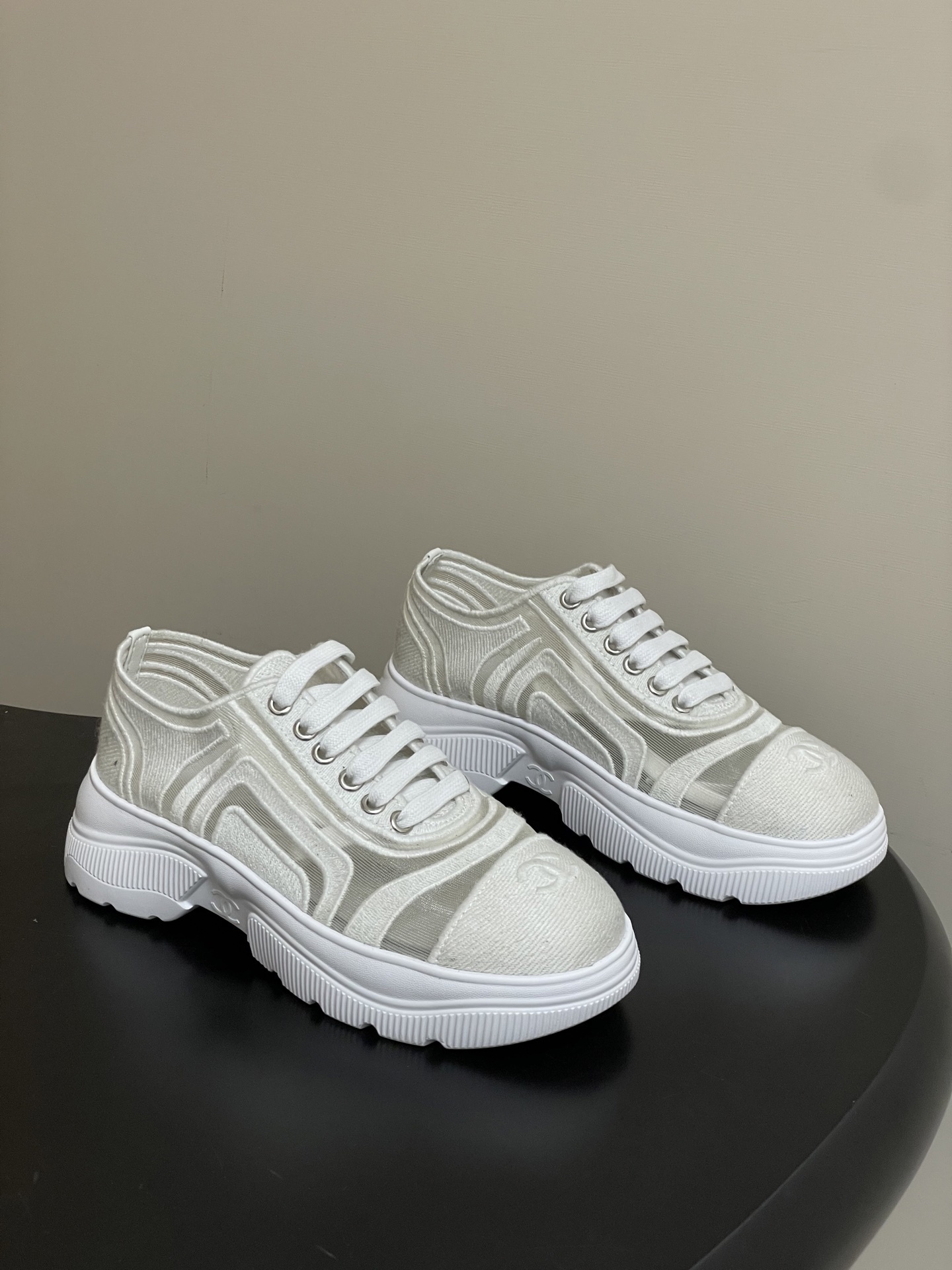 Luxury White Mesh Platform Sneakers – Premium Breathable Sporty Shoes