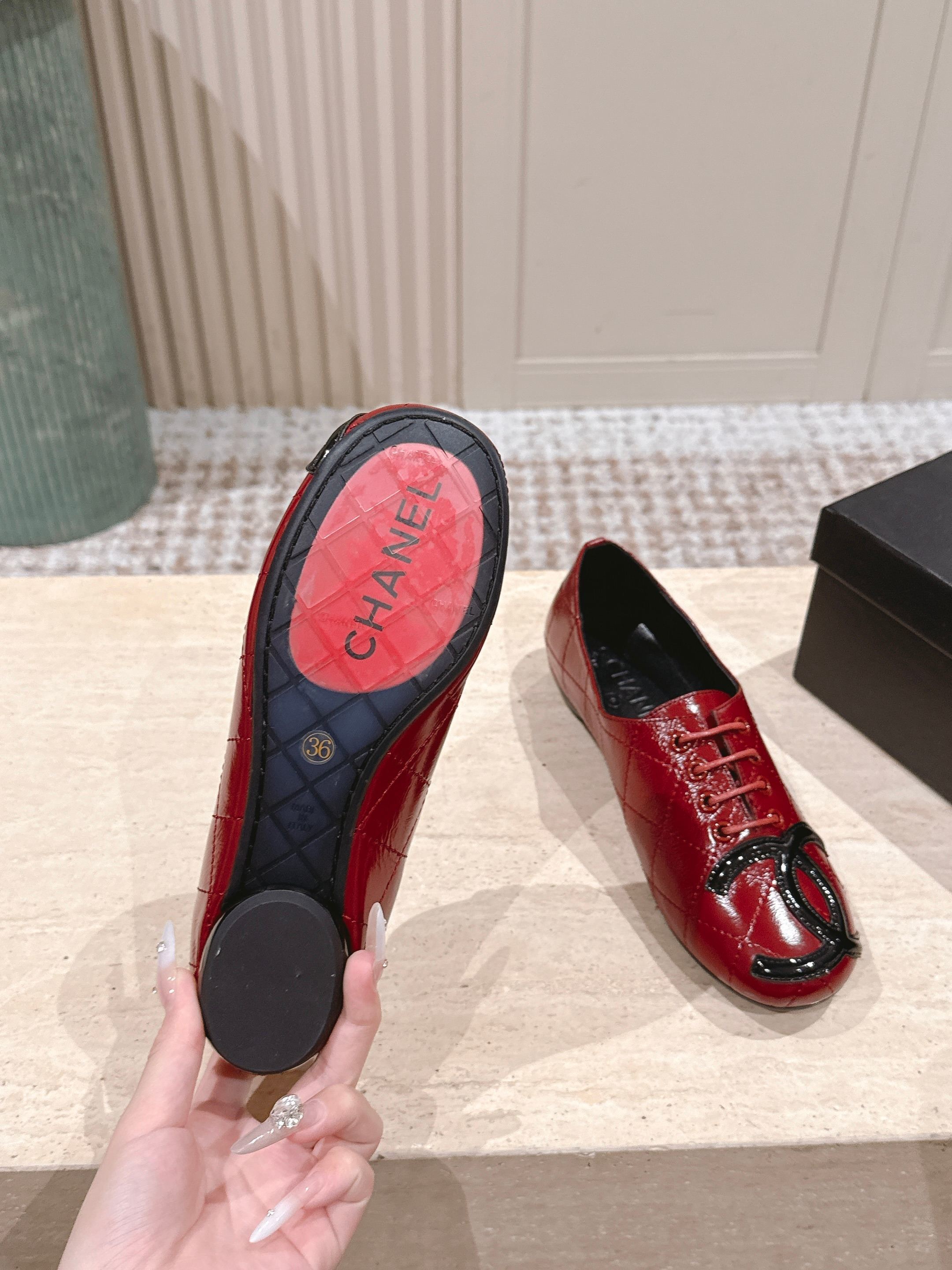 Luxury Red Quilted Patent Leather Flats with CC Logo Toe