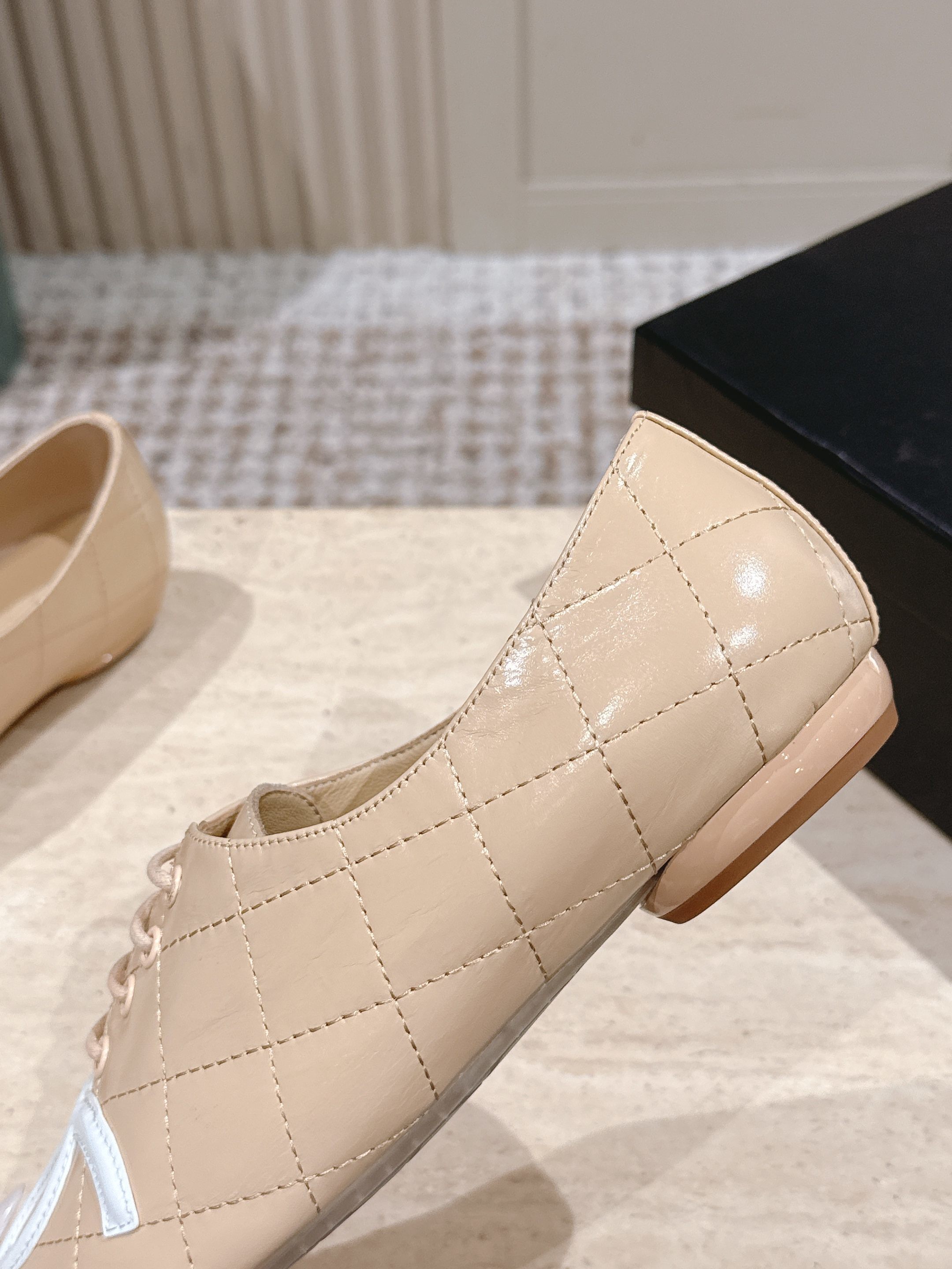 Luxury Quilted Beige Flats - Elegant Lace-Up Ballet Shoes for Women