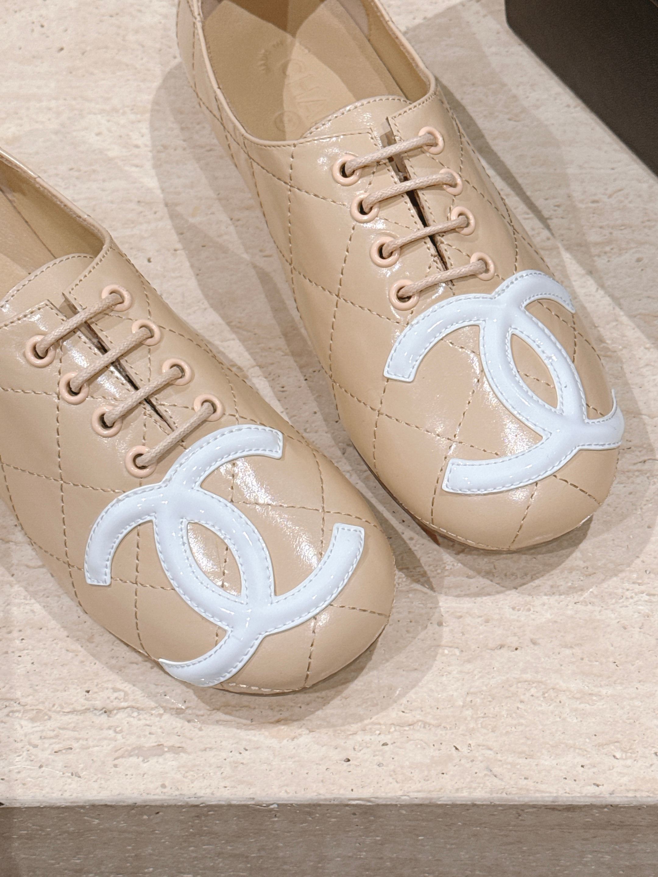 Luxury Quilted Beige Flats - Elegant Lace-Up Ballet Shoes for Women