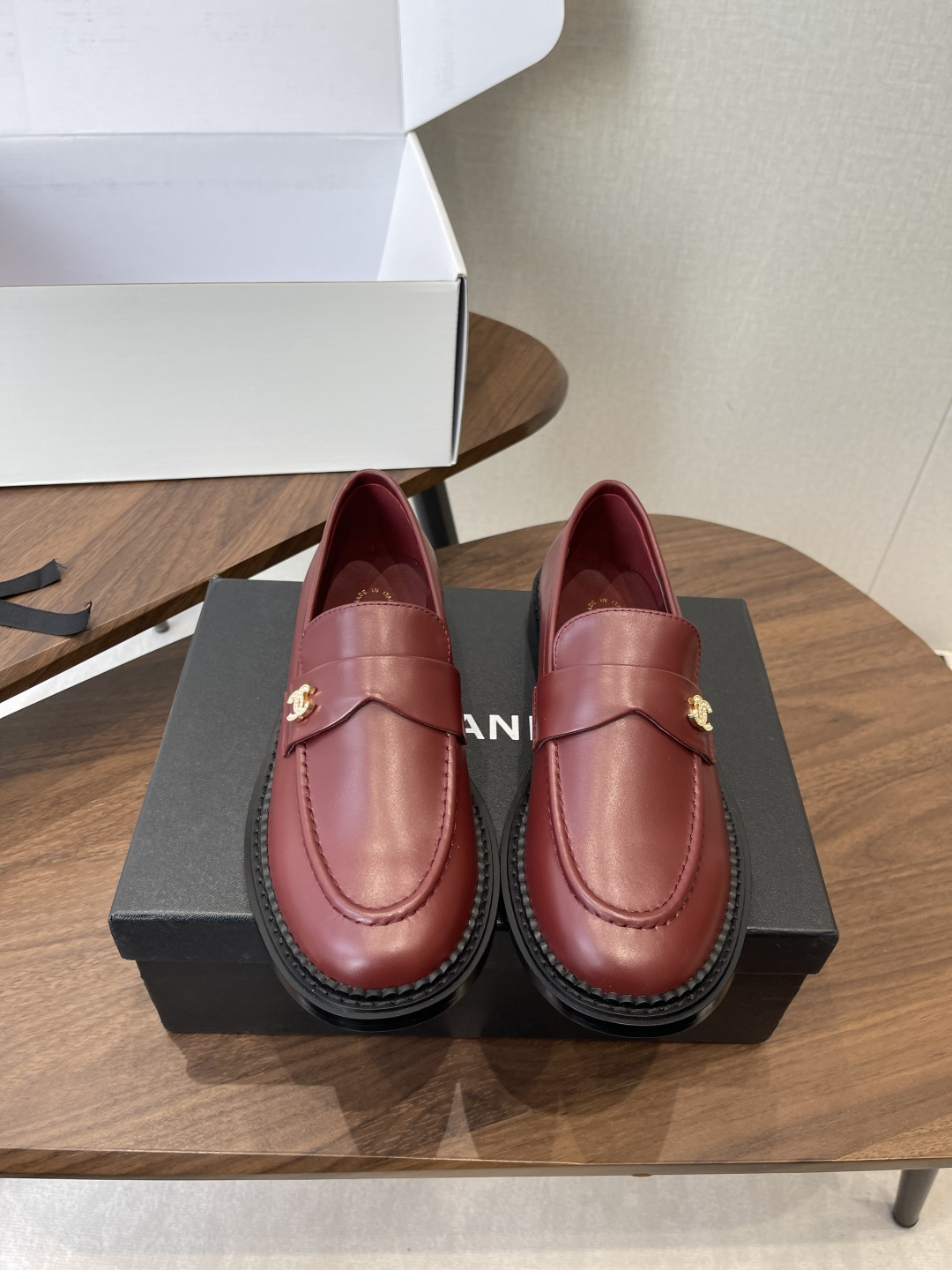 Elegant Burgundy Leather Loafers with Gold Hardware – Luxury Flats