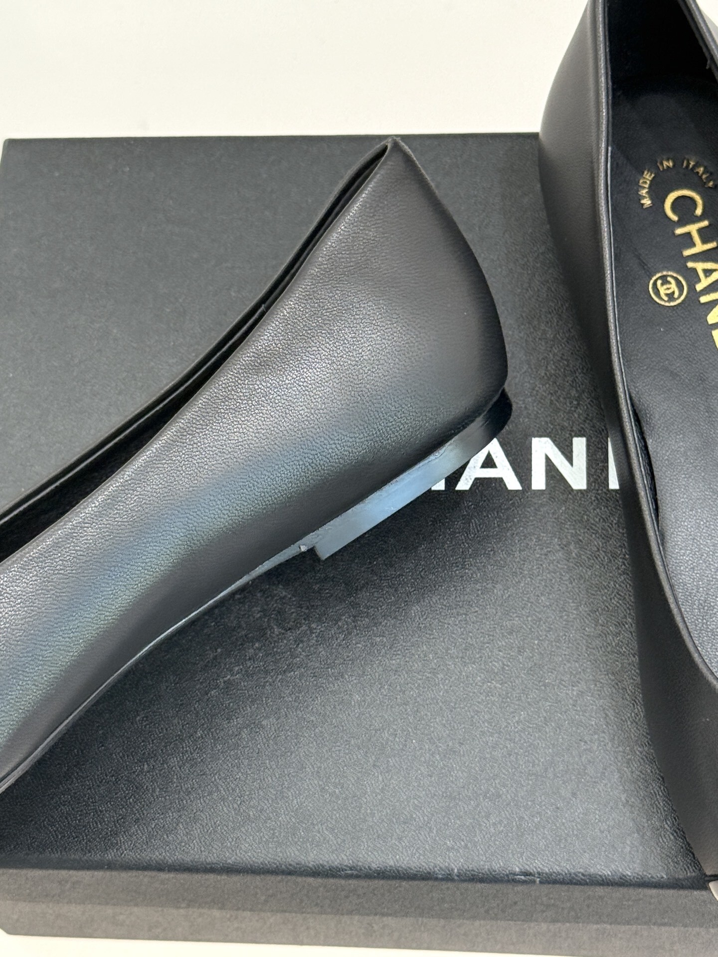 Chanel Black Lambskin Ballet Flats with Camellia Flower Detail