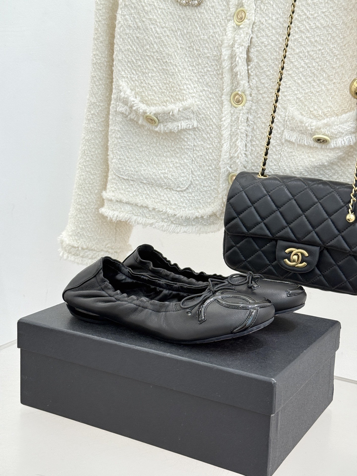 Chanel Black Leather Ballet Flats with CC Logo and Bow