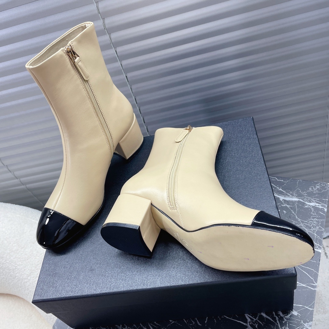 Luxury Two-Tone Leather Ankle Boots with Block Heel - Beige/Black