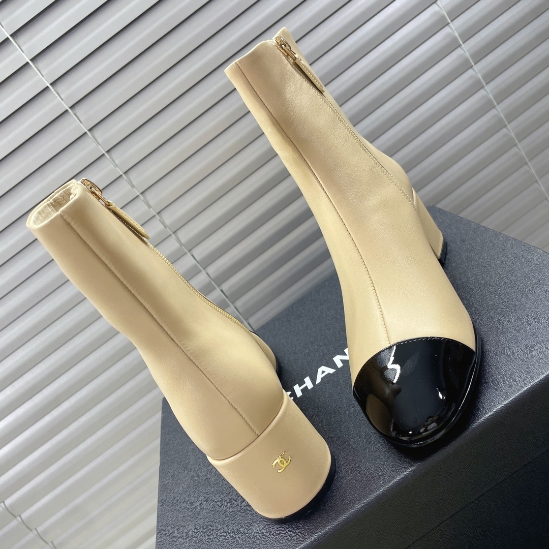 Luxury Two-Tone Leather Ankle Boots with Block Heel - Beige/Black