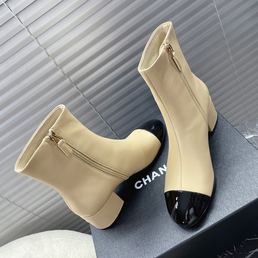 Luxury Two-Tone Leather Ankle Boots with Block Heel - Beige/Black