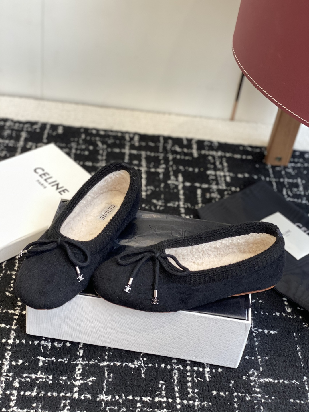 Elegant Black Wool Ballet Flats with Warm Shearling Lining