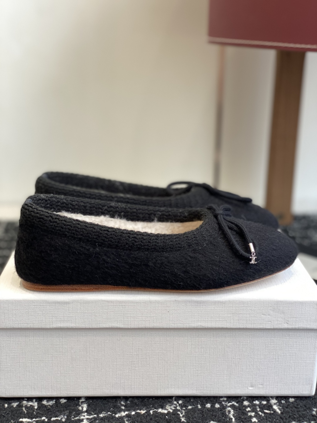 Elegant Black Wool Ballet Flats with Warm Shearling Lining