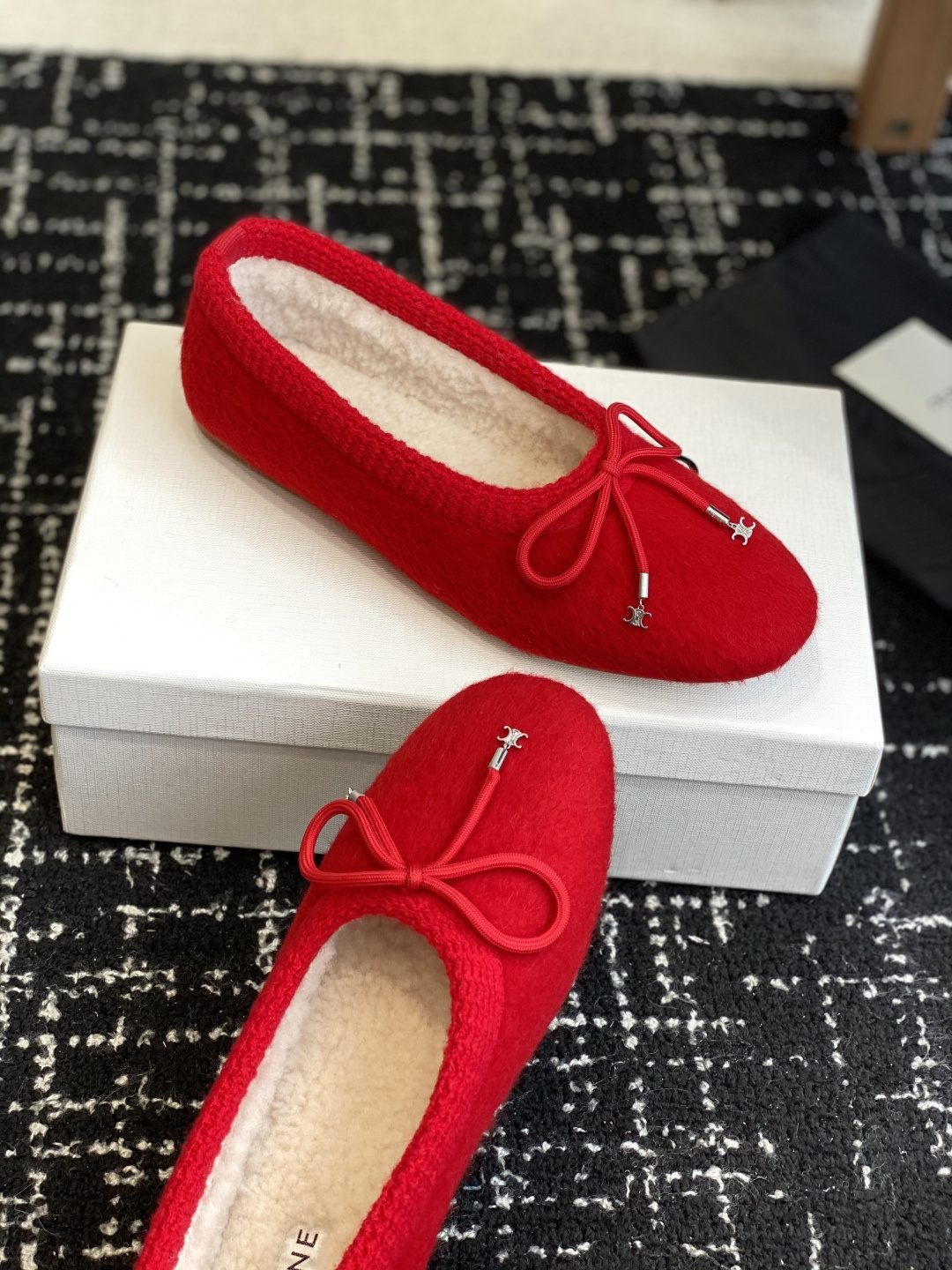 Luxury Red Fuzzy Ballet Flats with Warm Shearling Lining & Bow