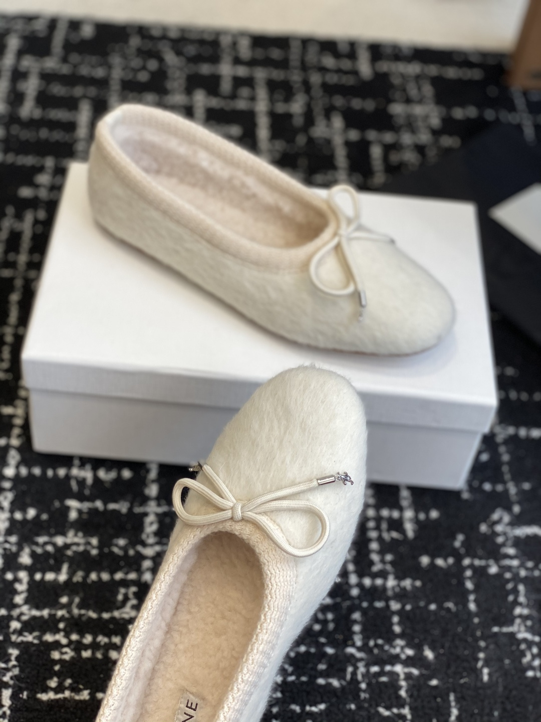 Luxury Ivory Wool Ballet Flats with Cozy Shearling Lining