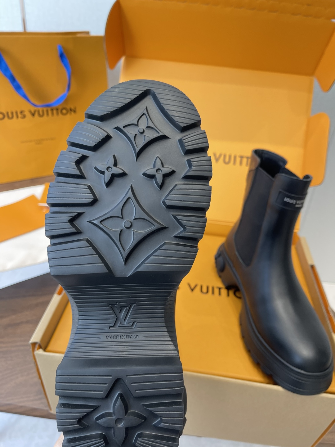 Louis Vuitton Drops Flat Half Boot Black Rubber Rain Chelsea Boots