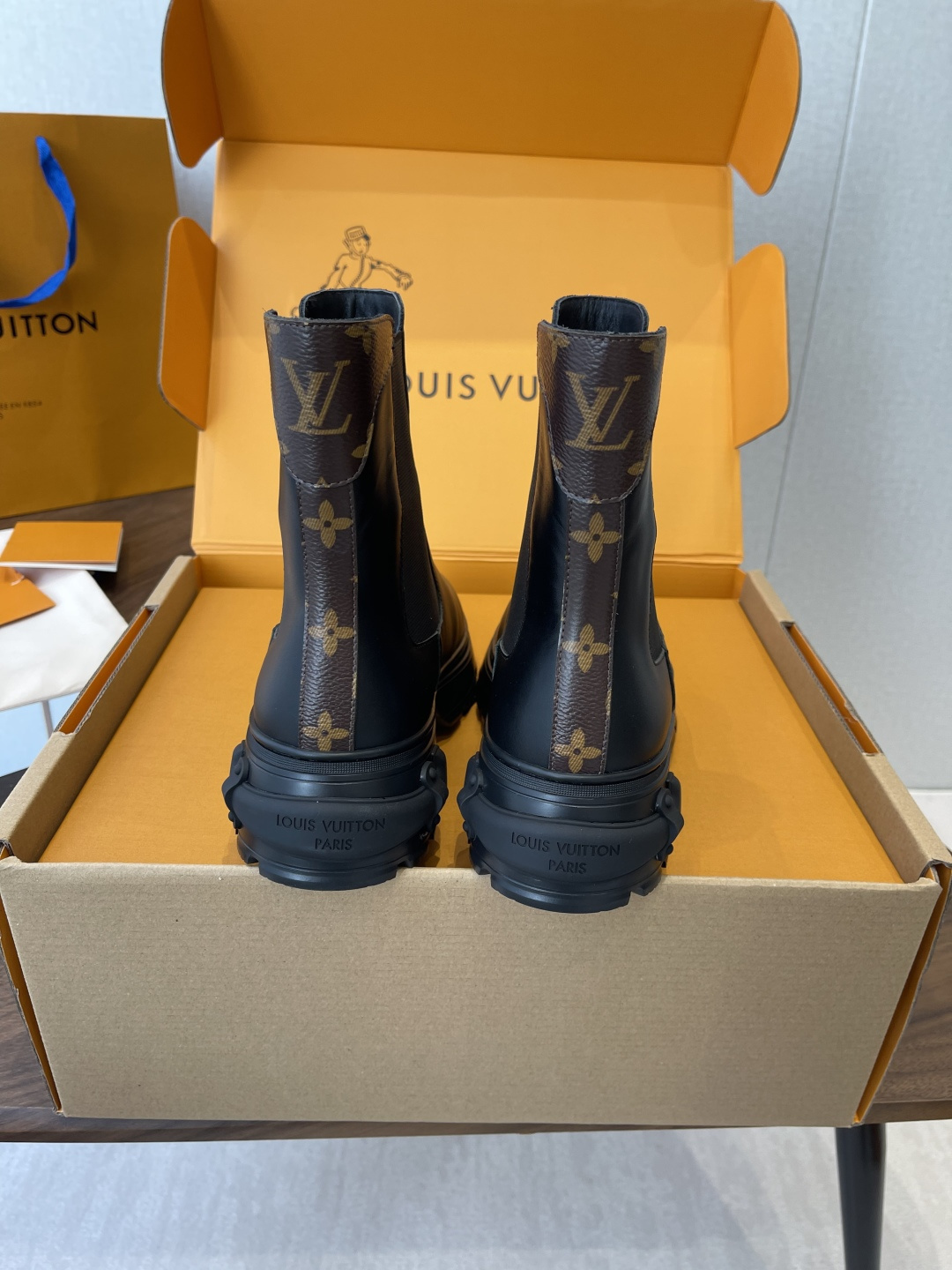 Louis Vuitton Drops Flat Half Boot Black Rubber Rain Chelsea Boots