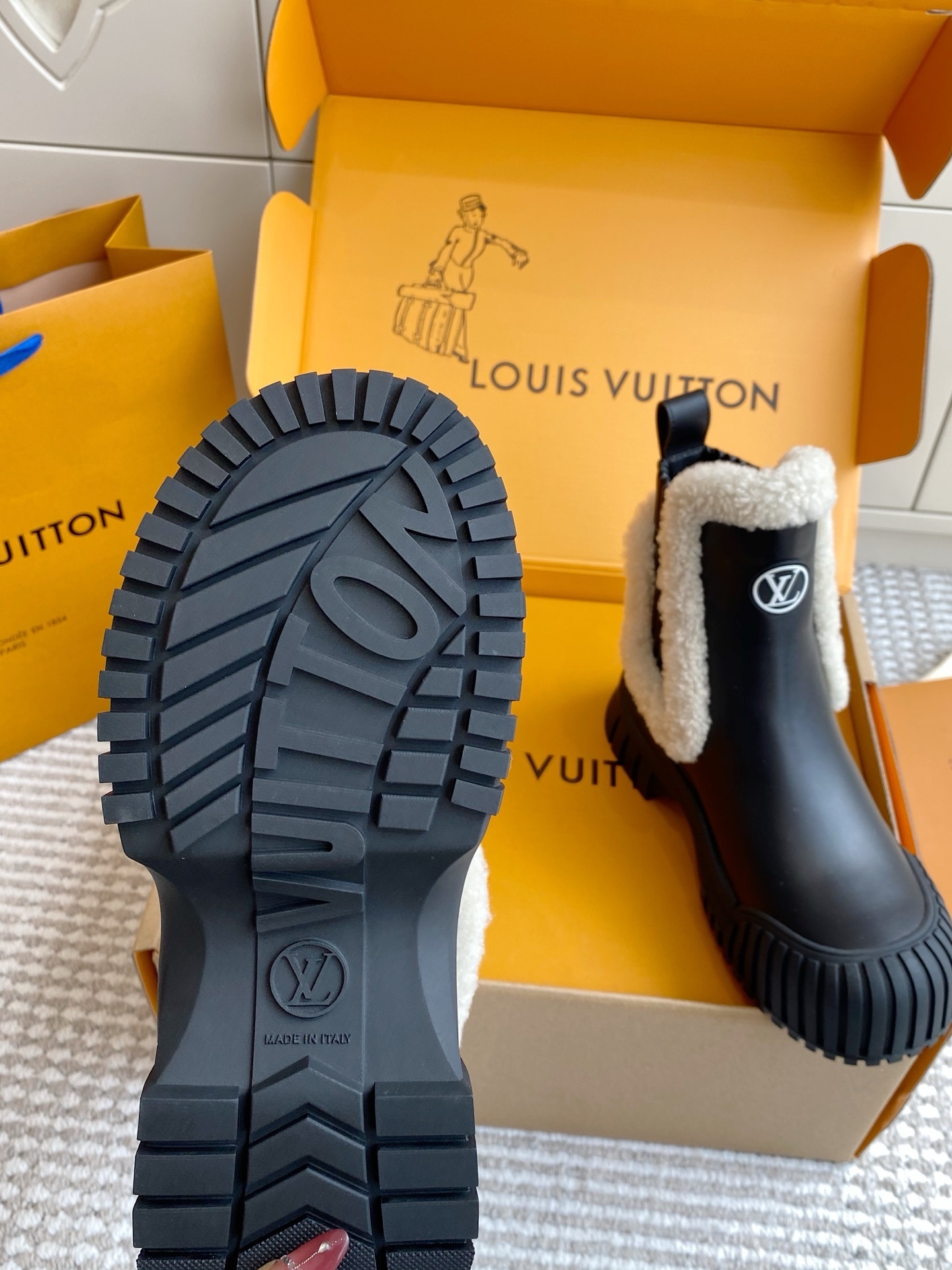 Louis Vuitton Black Shearling Lined Winter Boots for Women
