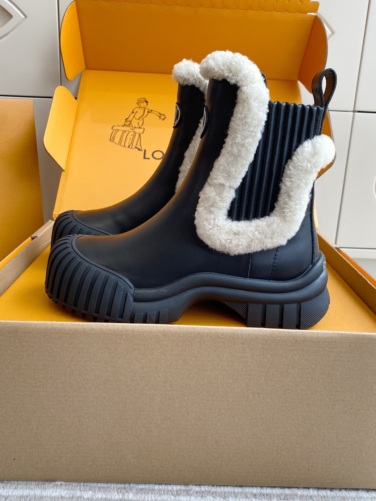 Louis Vuitton Black Shearling Lined Winter Boots for Women
