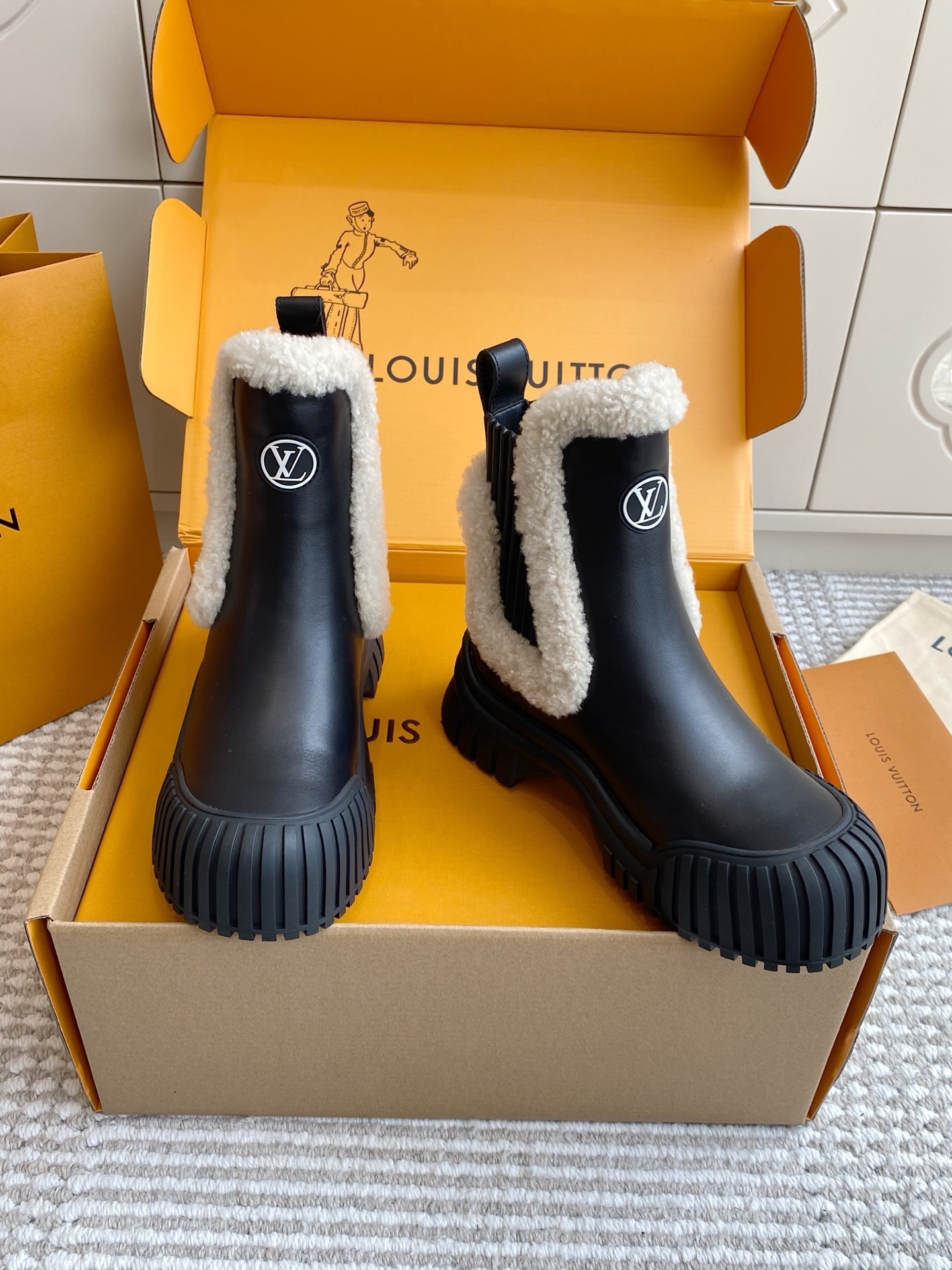 Louis Vuitton Black Shearling Lined Winter Boots for Women