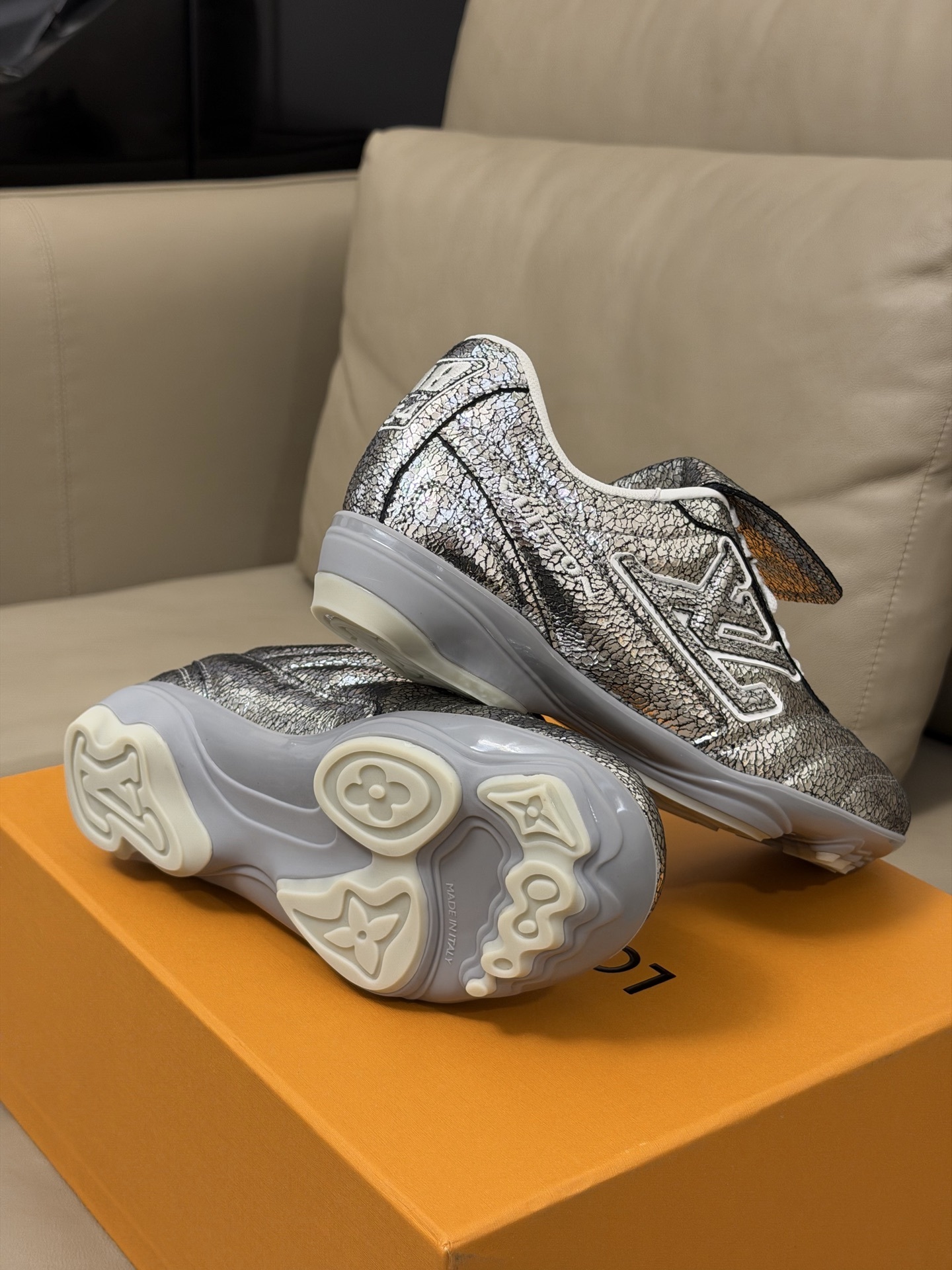 Louis Vuitton LV Footprint Trainer - Metallic Silver Crackled Leather