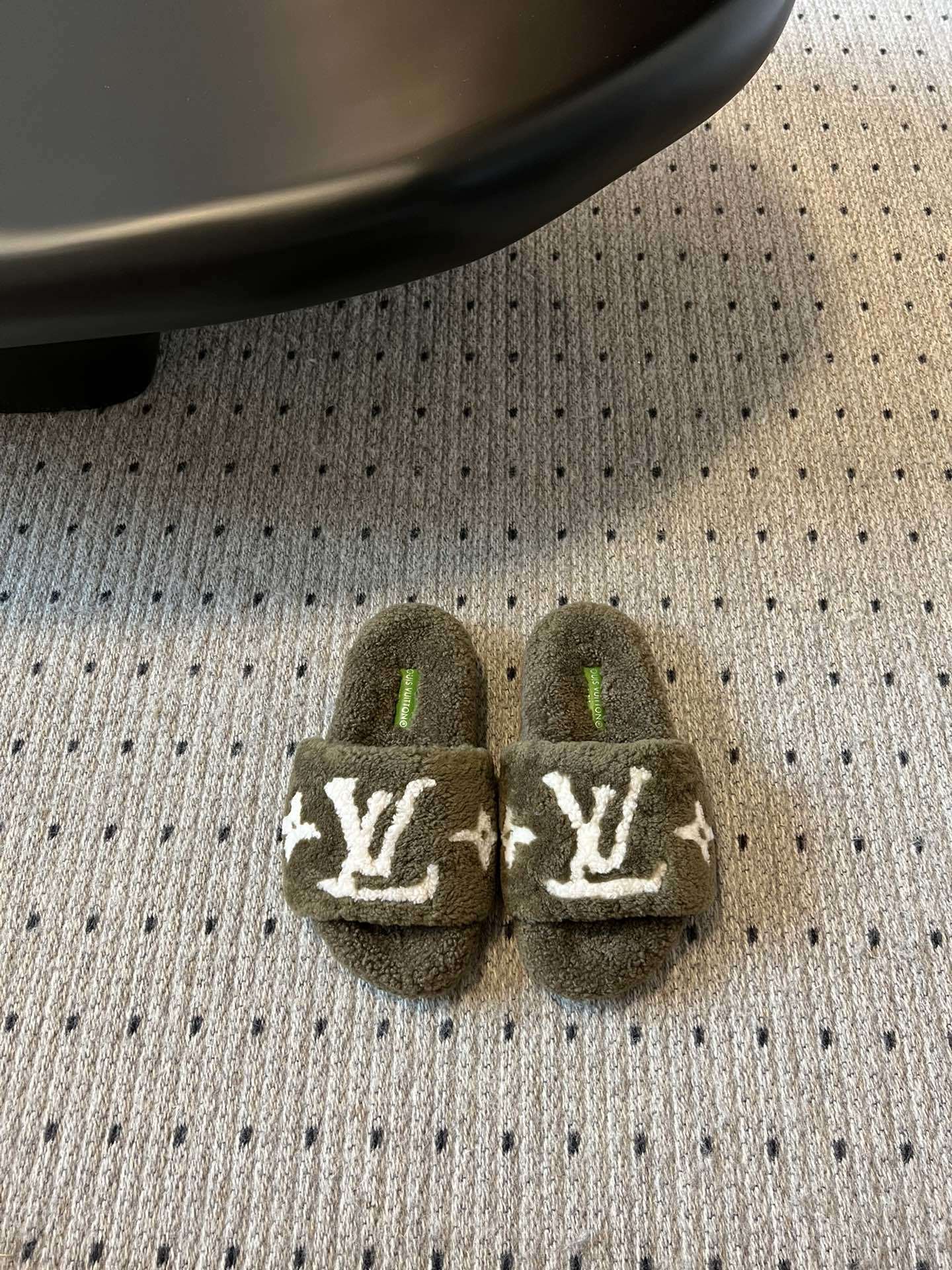 Louis Vuitton Olive Green Shearling Slippers – Luxury LV Slides