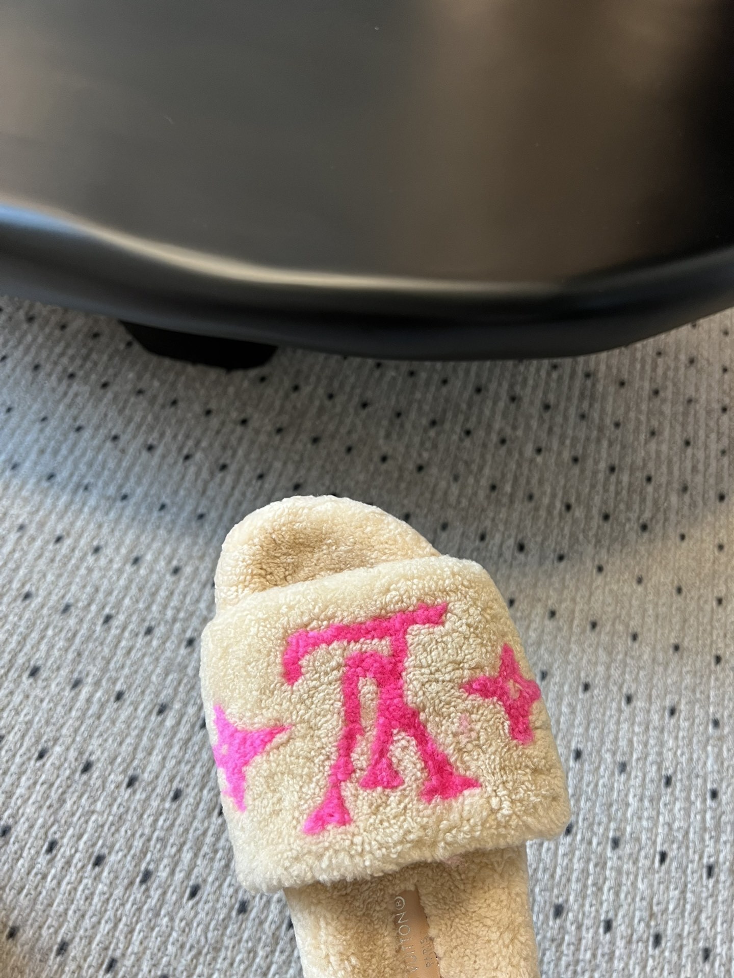 Louis Vuitton Plush Beige Slippers - Pink LV Logo Shearling Slides