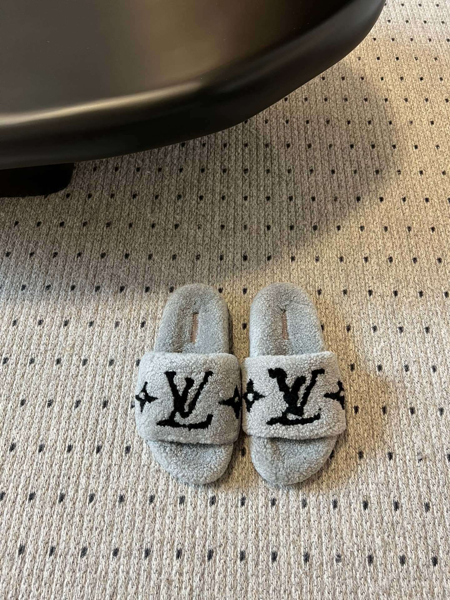 Louis Vuitton Monogram Fluffy Shearling Slides – Grey Luxury Mules