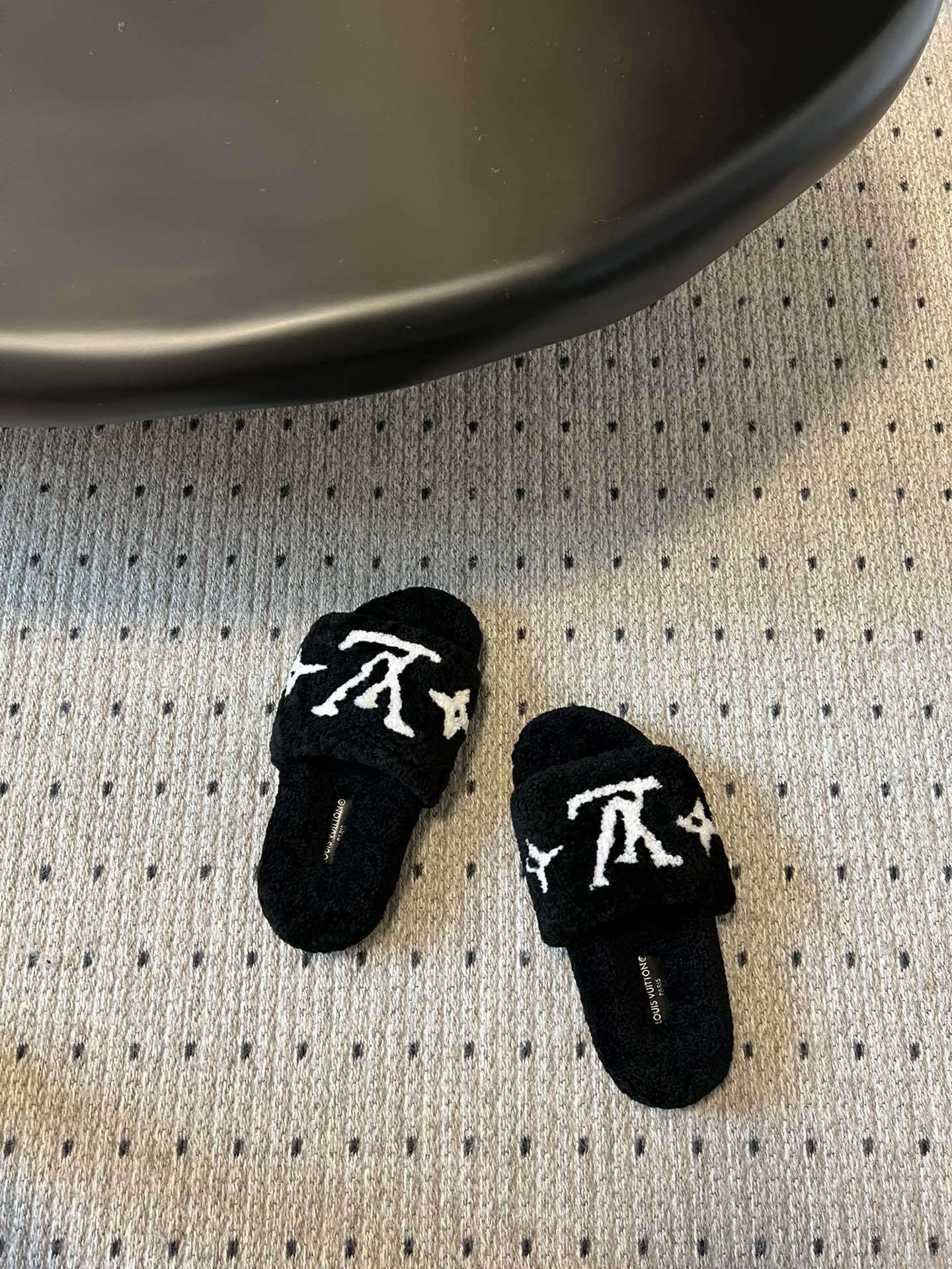 Louis Vuitton Luxury Black Monogram Fluffy Shearling Slides