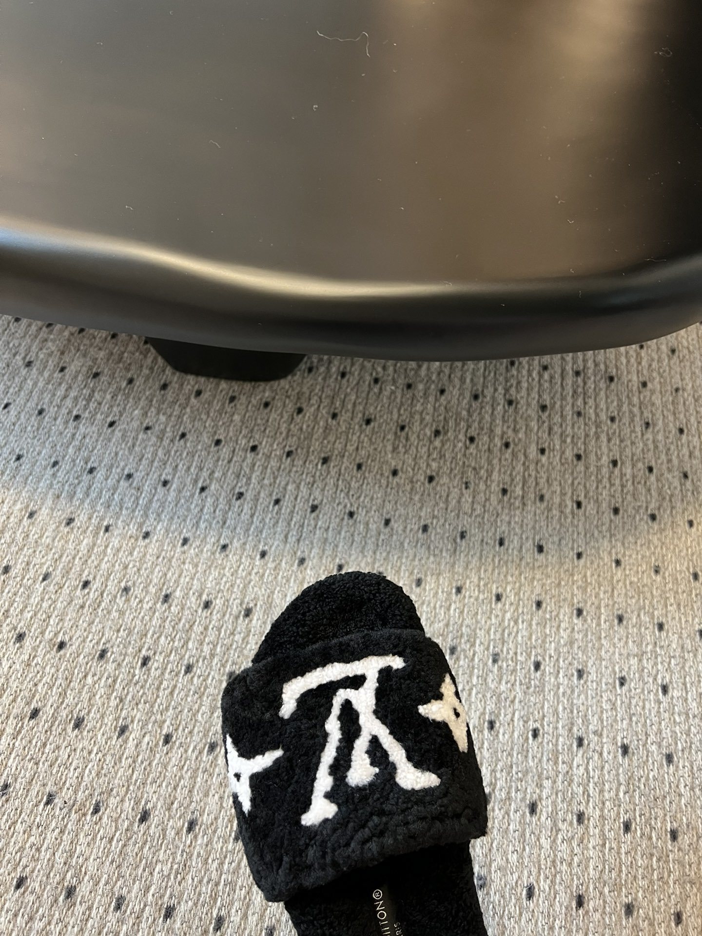 Louis Vuitton Luxury Black Monogram Fluffy Shearling Slides