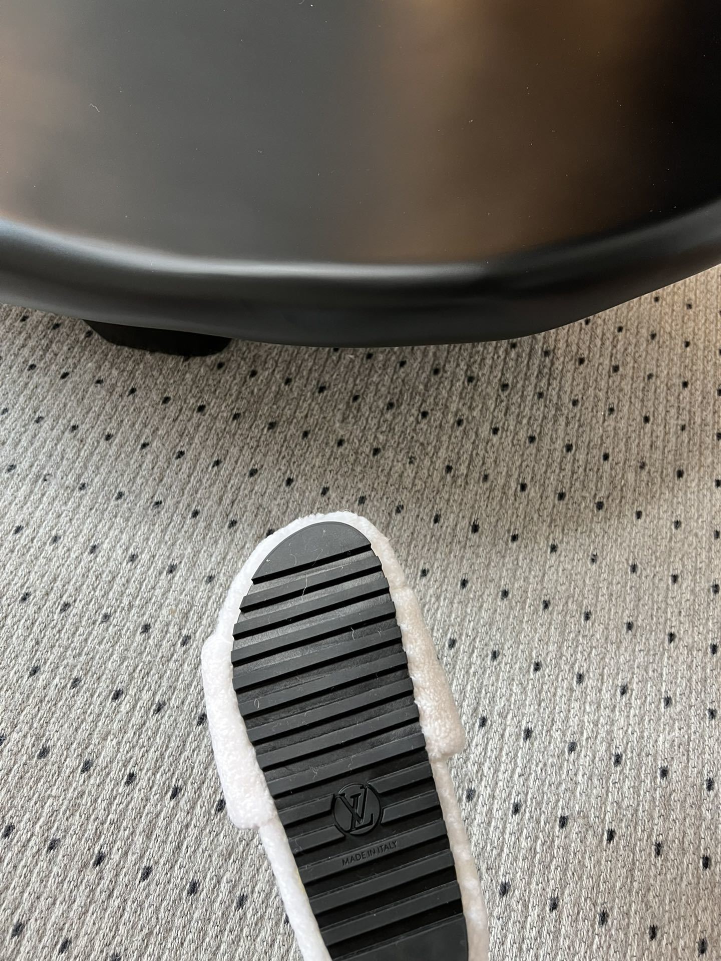 Louis Vuitton Shearling Paseo Flat Comfort Slides Slippers