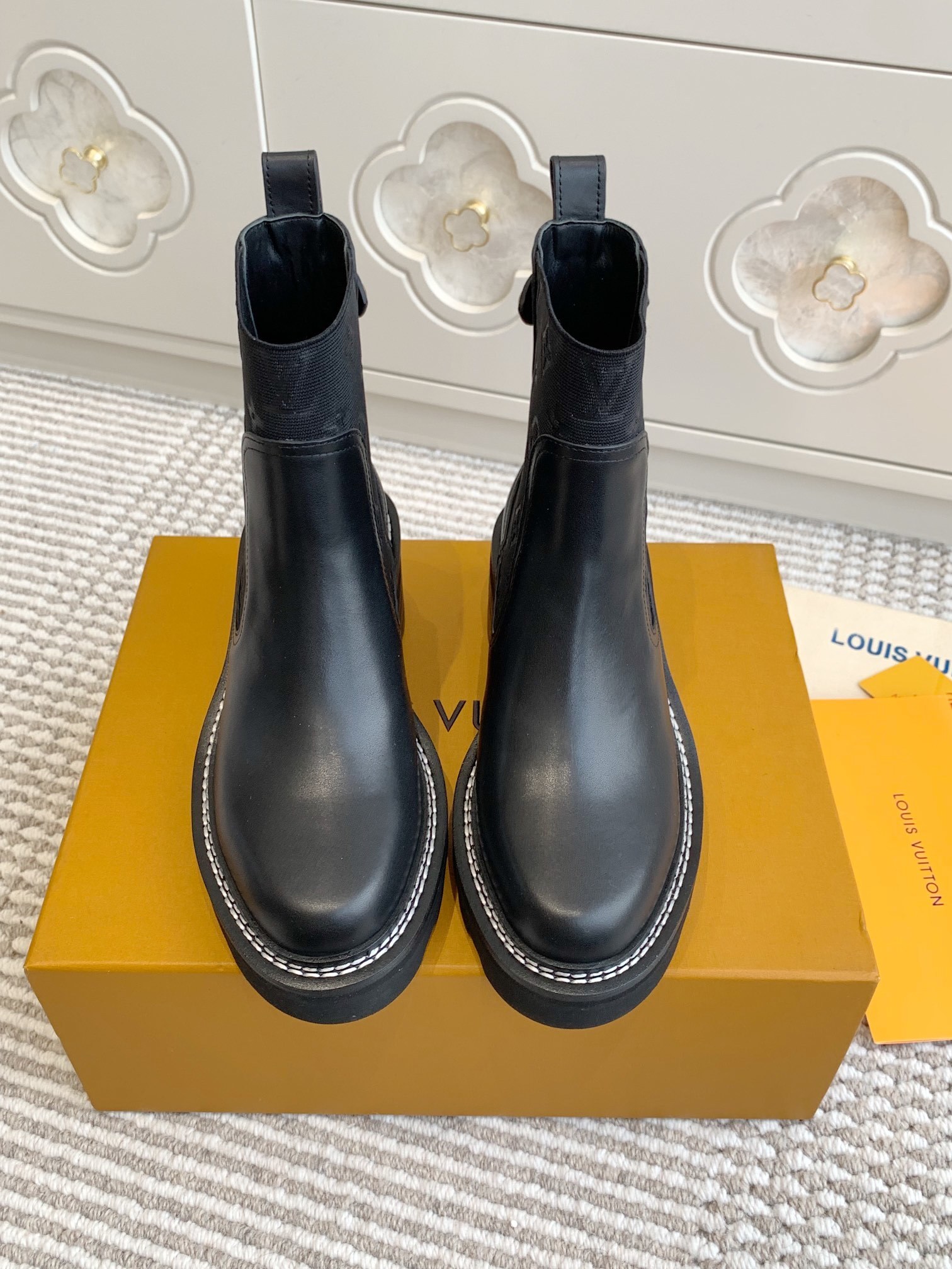 Louis Vuitton Black Leather Chelsea Boots with Contrast Stitching
