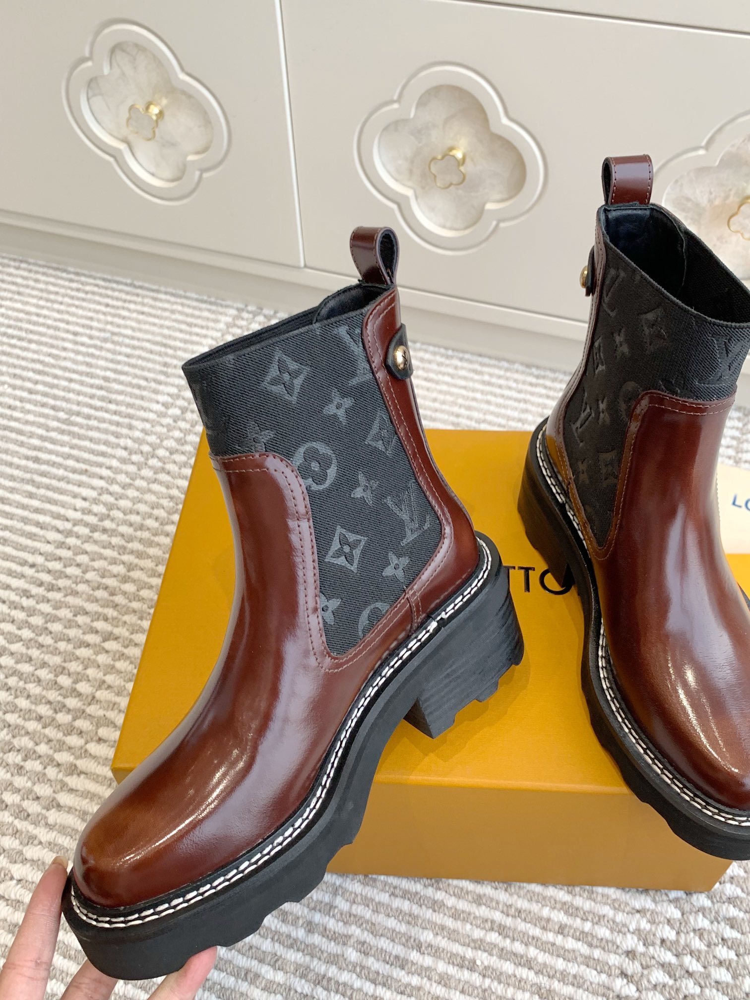 Louis Vuitton Brown Glazed Leather Flat Ankle Boots