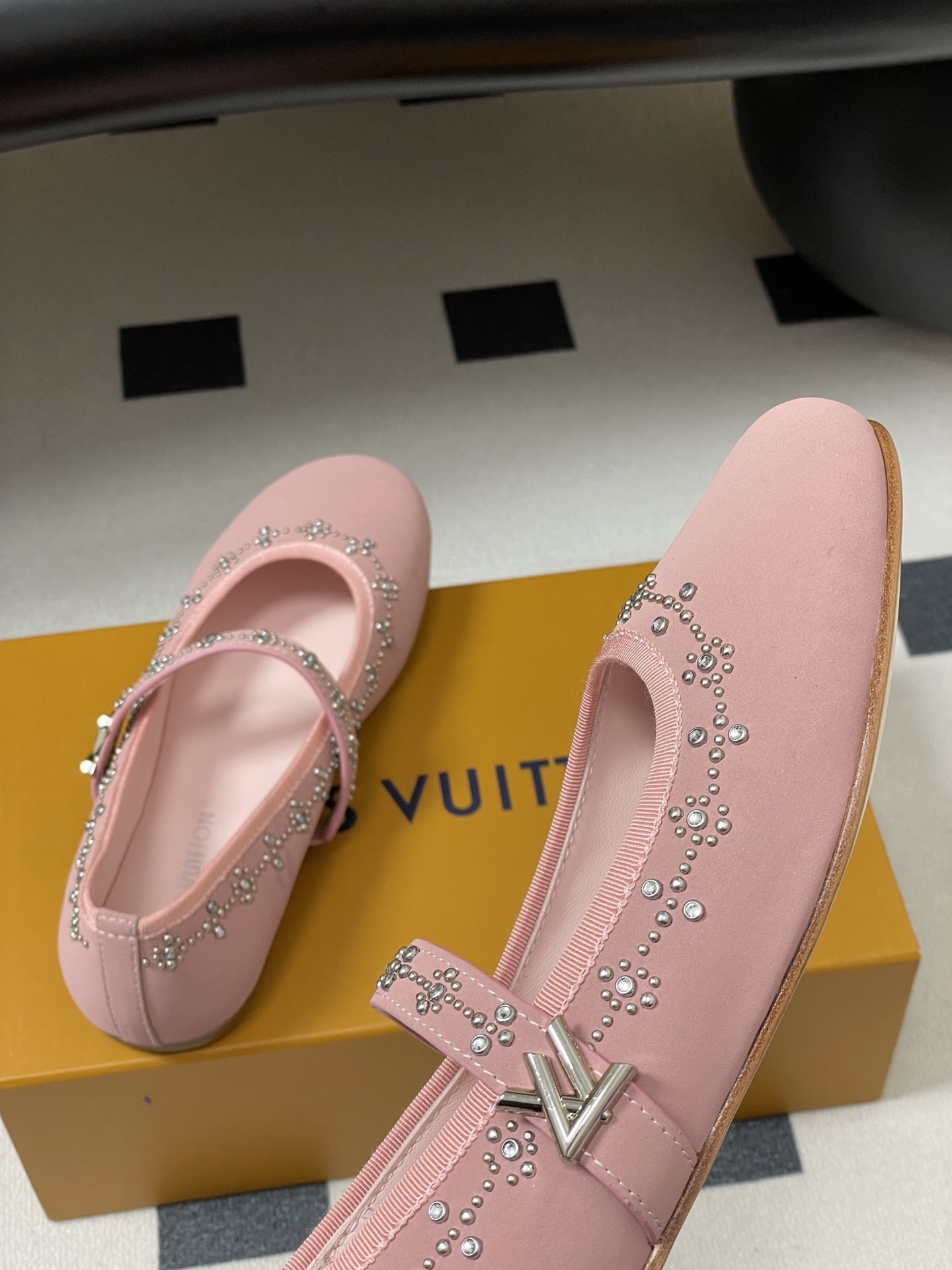 Girls' Pink Rhinestone Embellished Mary Jane Flat Dress Shoes