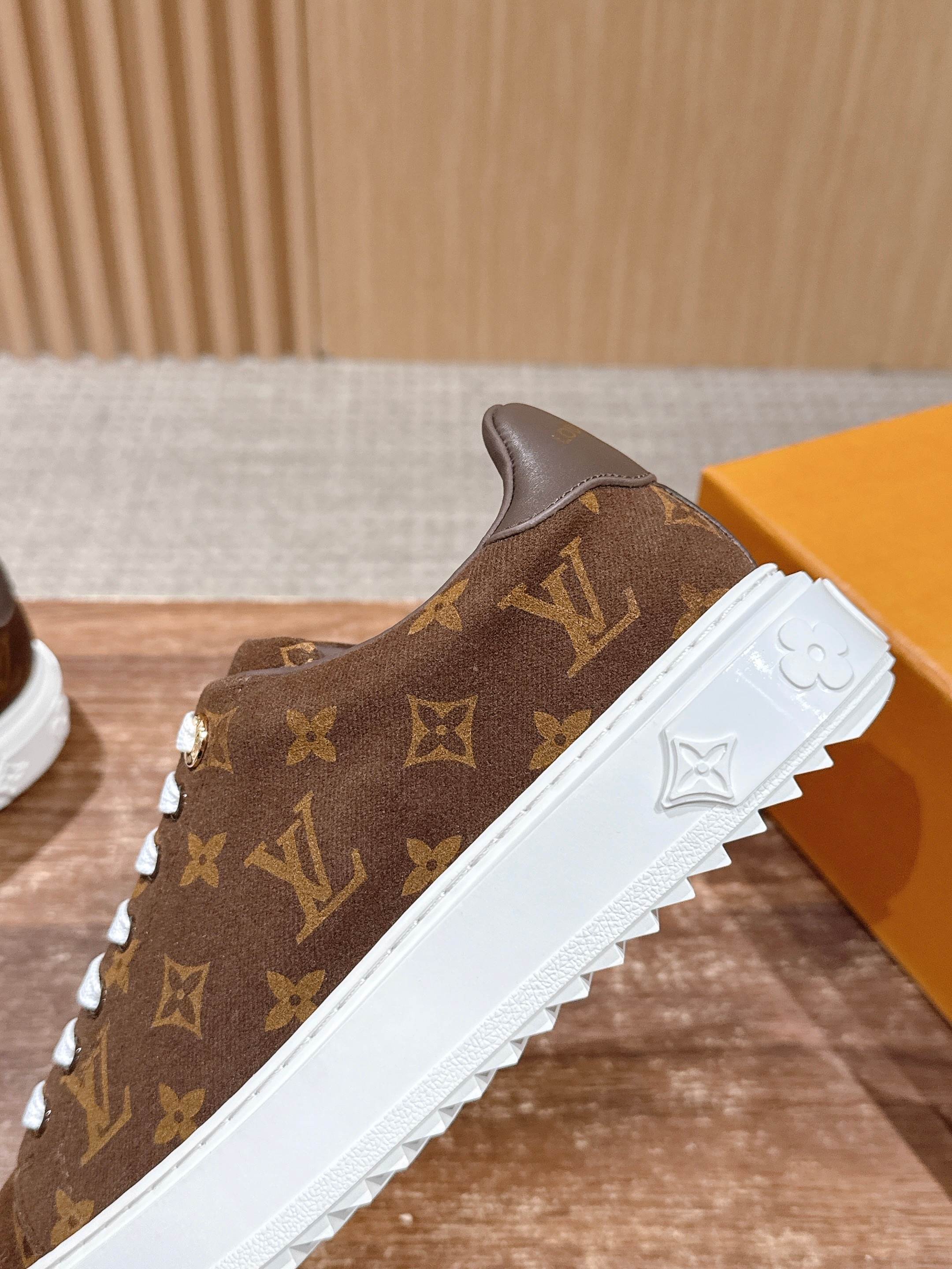 Louis Vuitton Monogram Canvas Low-Top Luxury Sneakers