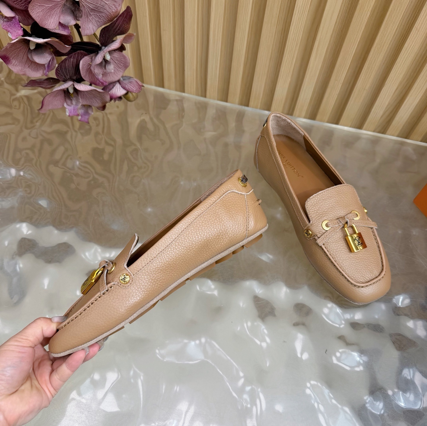 Louis Vuitton Gloria Flat Loafers in Beige Grained Leather