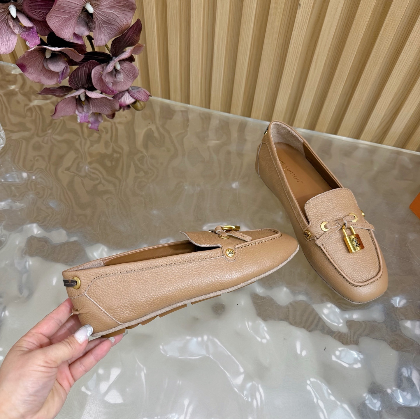 Louis Vuitton Gloria Flat Loafers in Beige Grained Leather