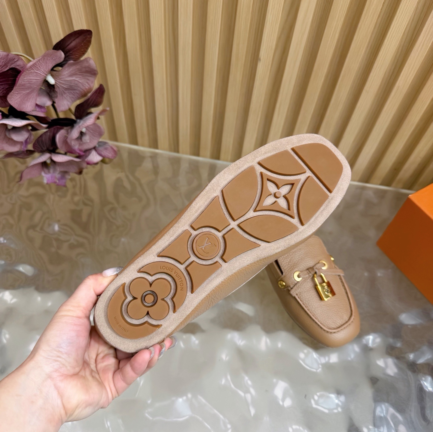 Louis Vuitton Gloria Flat Loafers in Beige Grained Leather