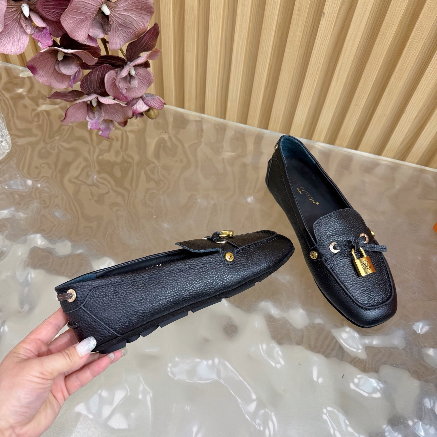 Louis Vuitton Women's Black Grained Leather Gloria Loafers