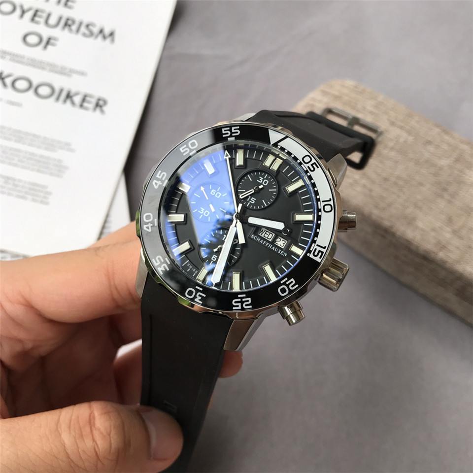 IWC Black Rubber Chronograph - IWC Schaffhausen Black Rubber - Image 4